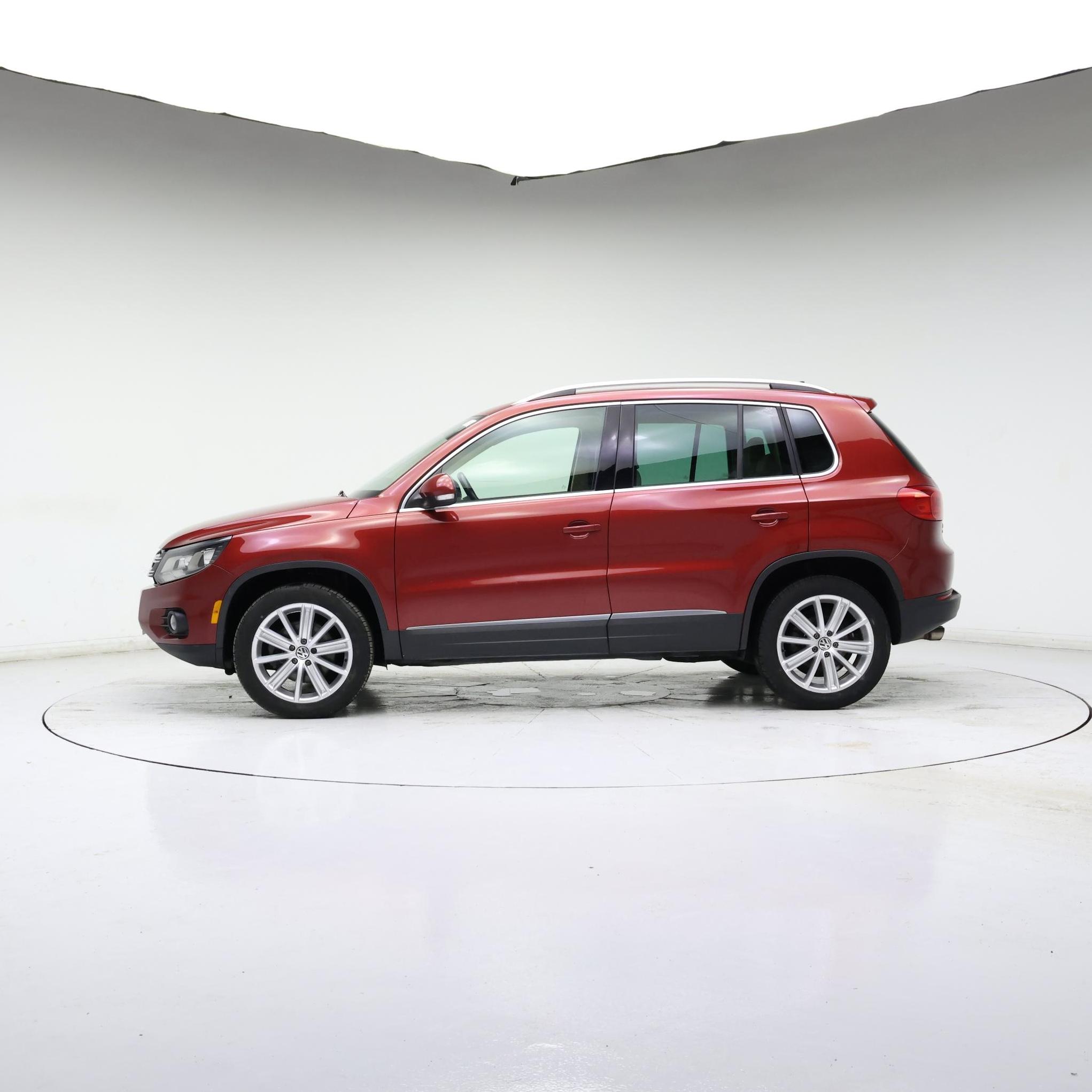 Thumbnail: 2016 Volkswagen Tiguan - 3