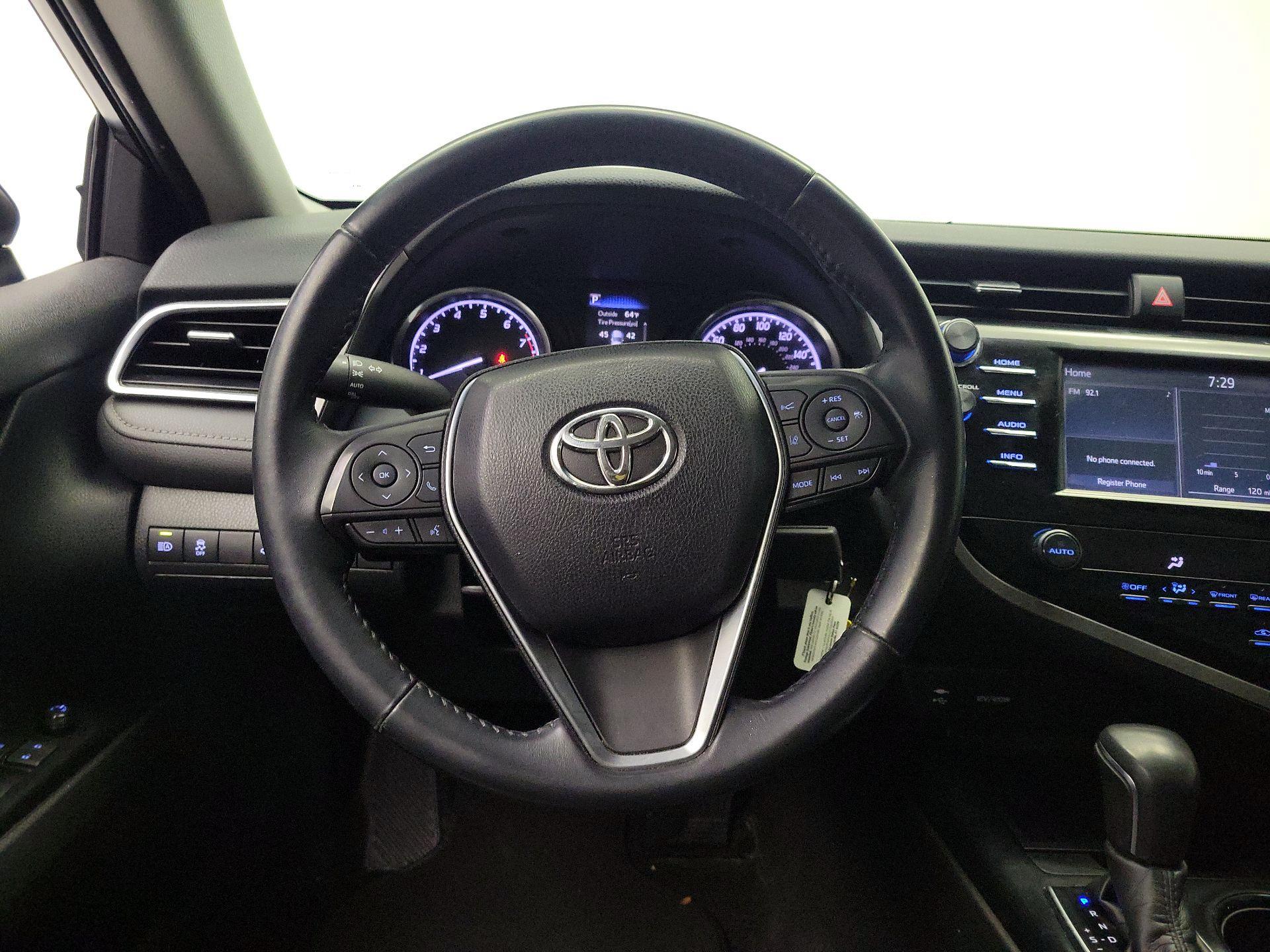 Thumbnail: 2018 Toyota Camry - 10