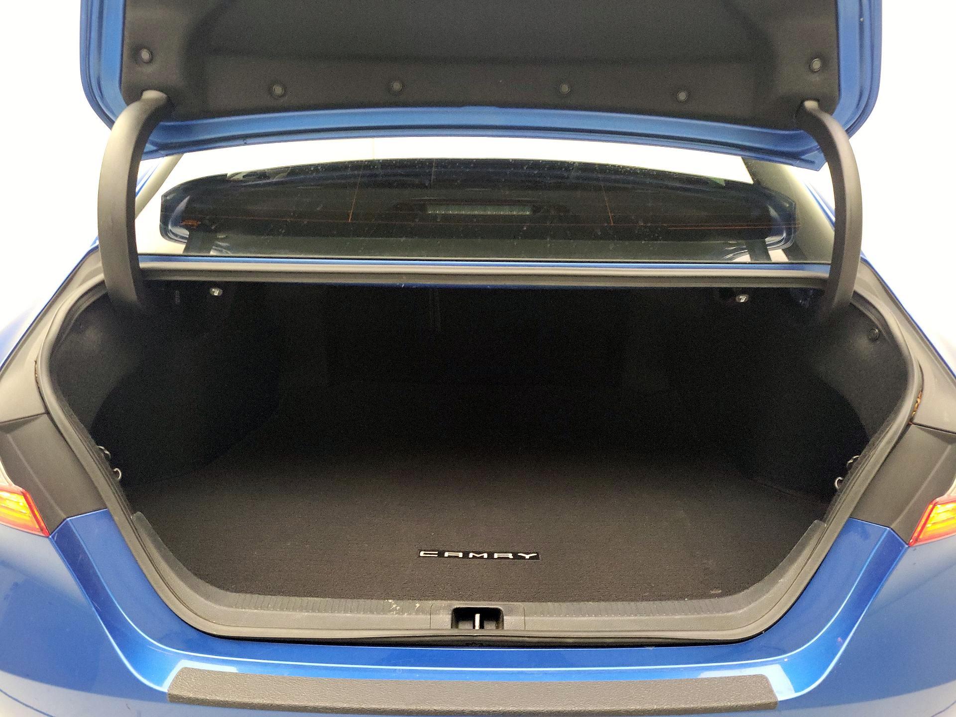 Thumbnail: 2018 Toyota Camry - 20