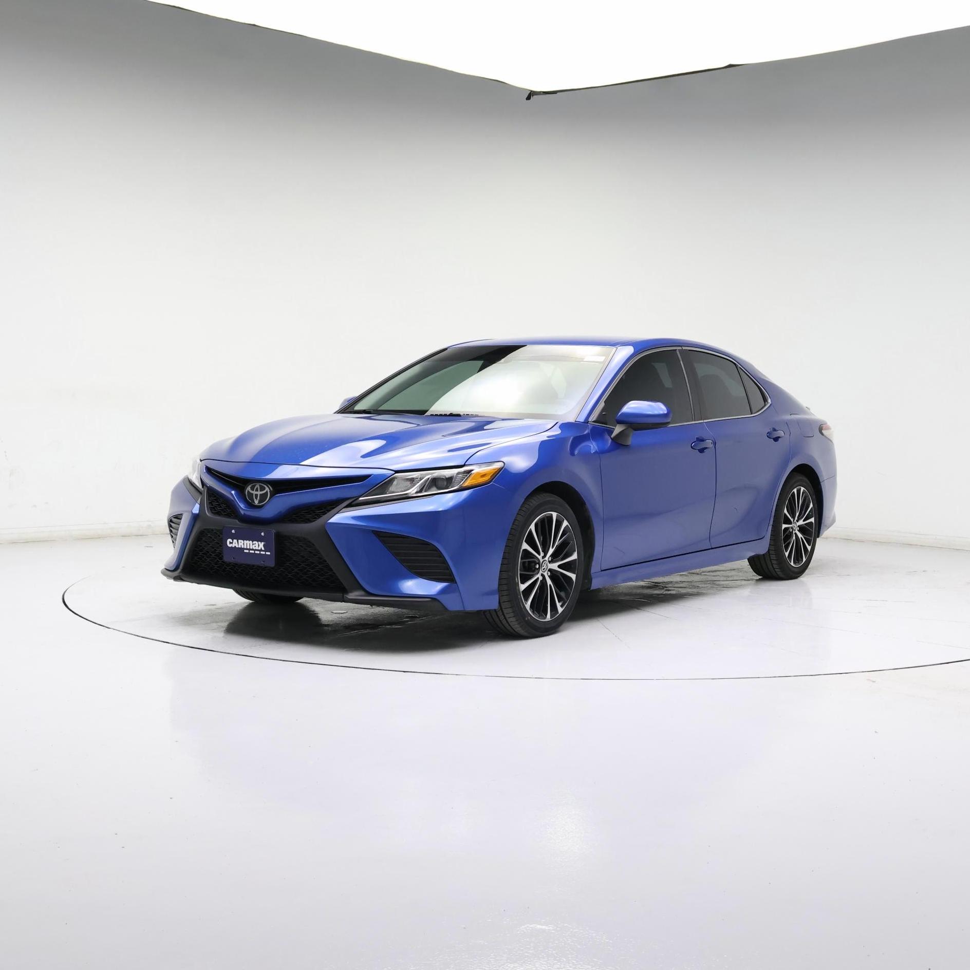 Thumbnail: 2018 Toyota Camry - 4