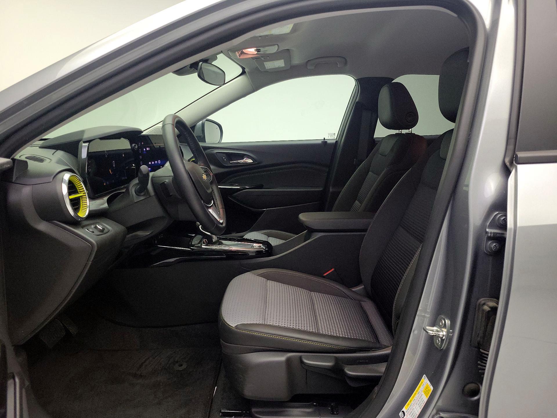 Thumbnail: 2024 Chevrolet Trax - 11