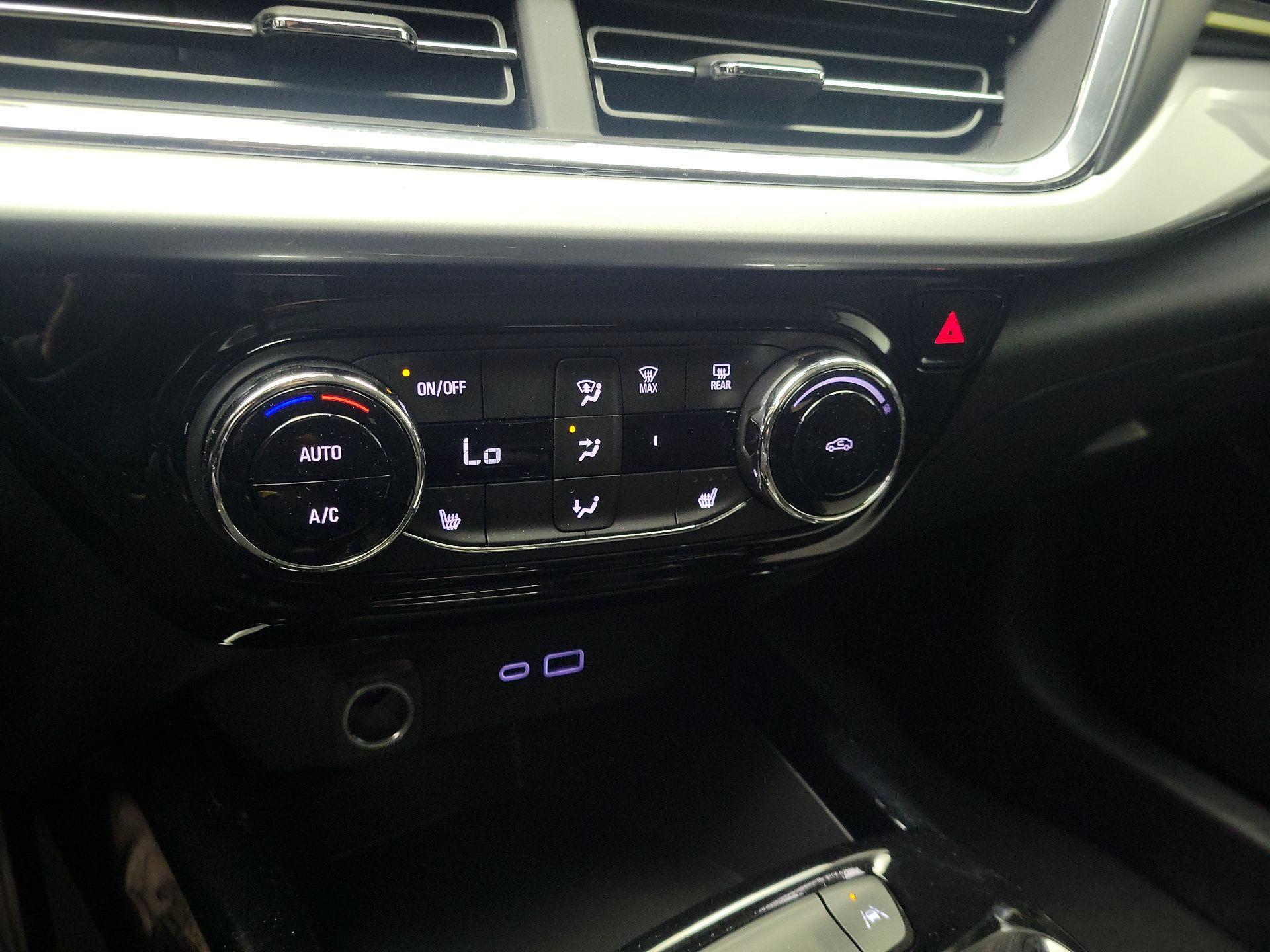 Thumbnail: 2024 Chevrolet Trax - 16