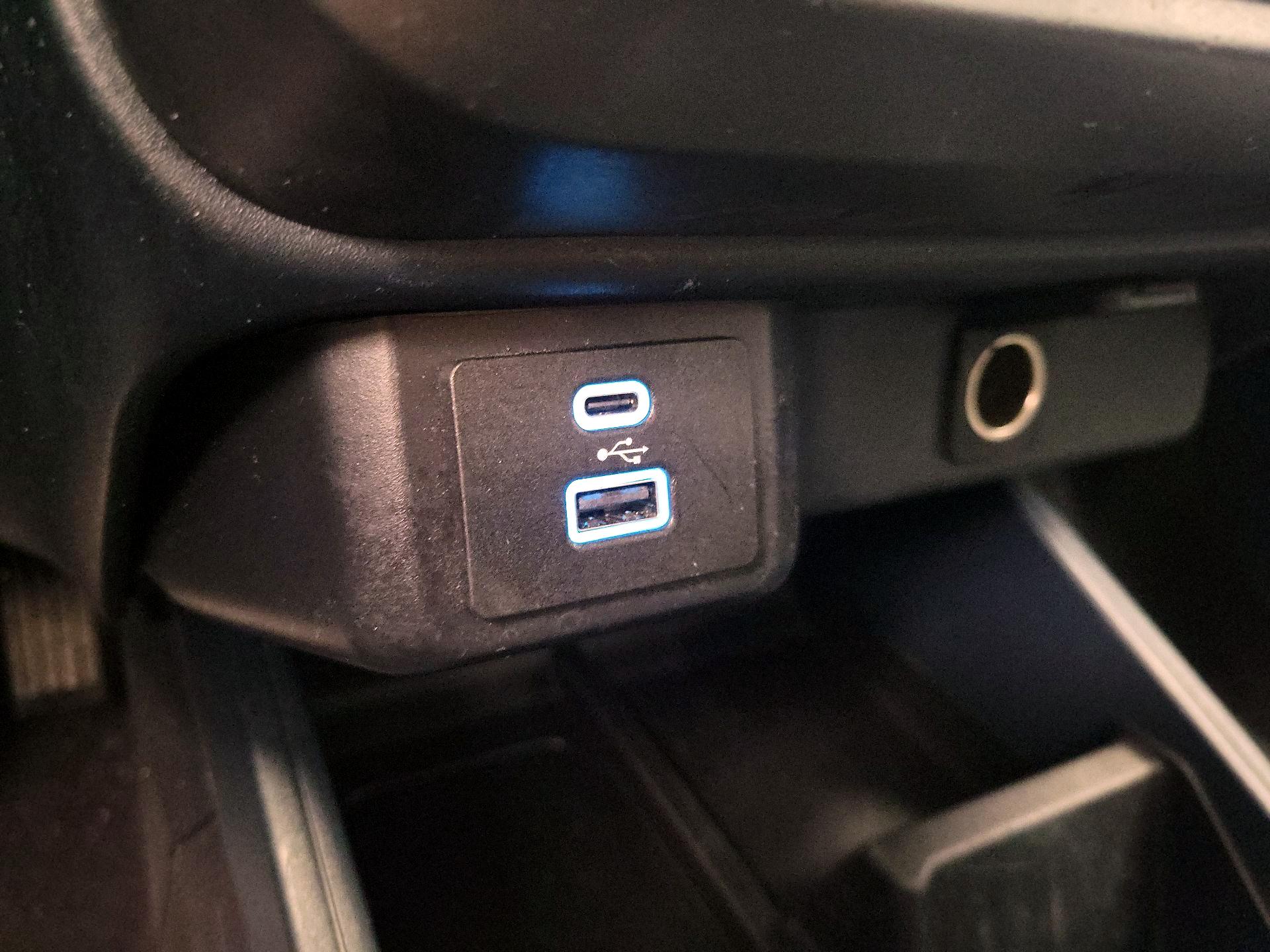 Thumbnail: 2022 Ford Maverick - 18