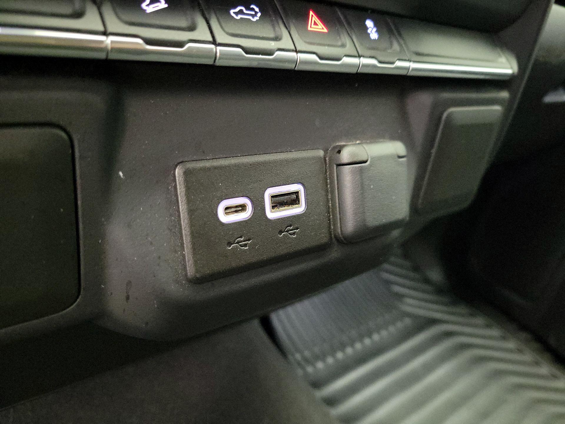 Thumbnail: 2021 Chevrolet Silverado 1500 - 18