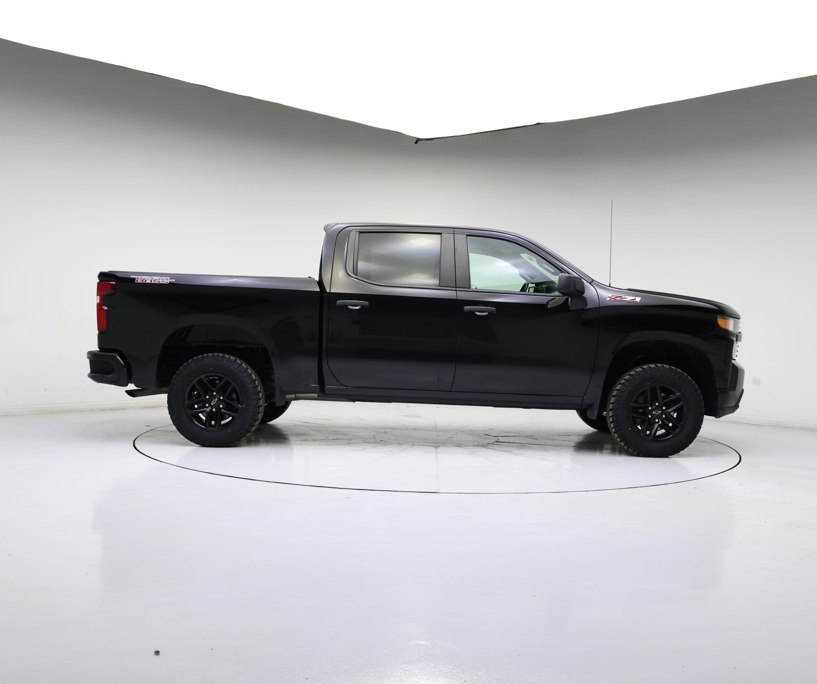 Thumbnail: 2021 Chevrolet Silverado 1500 - 3