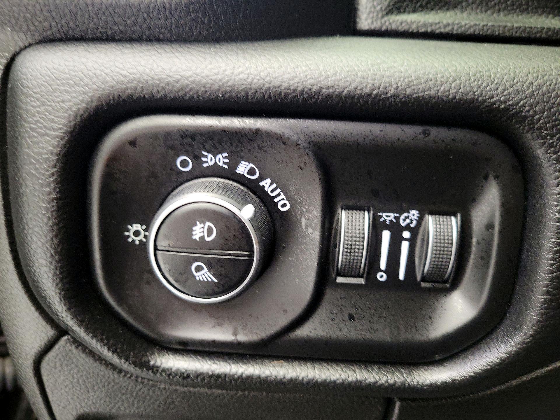 Thumbnail: 2019 RAM 1500 - 13