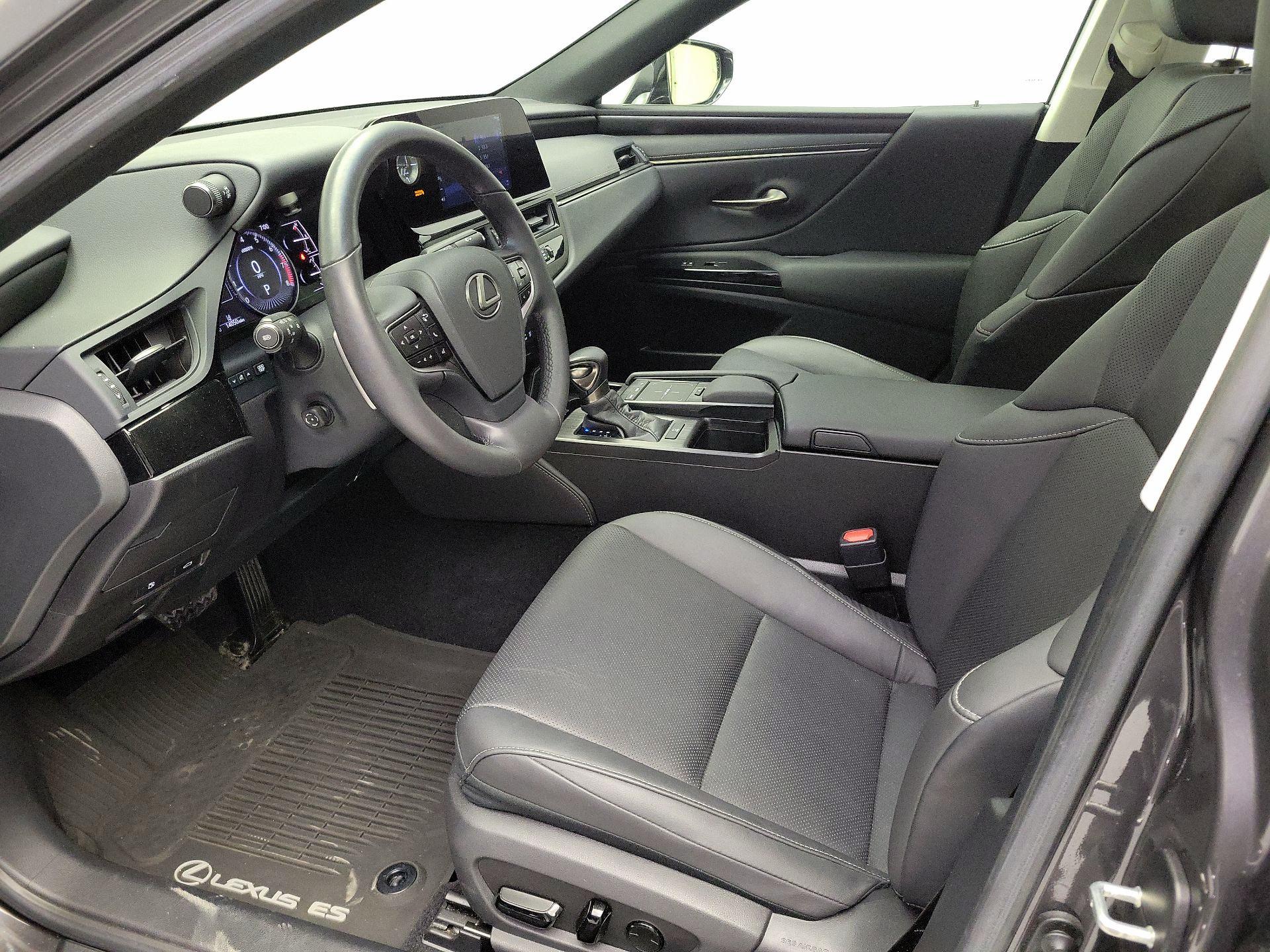Thumbnail: 2022 Lexus ES - 11