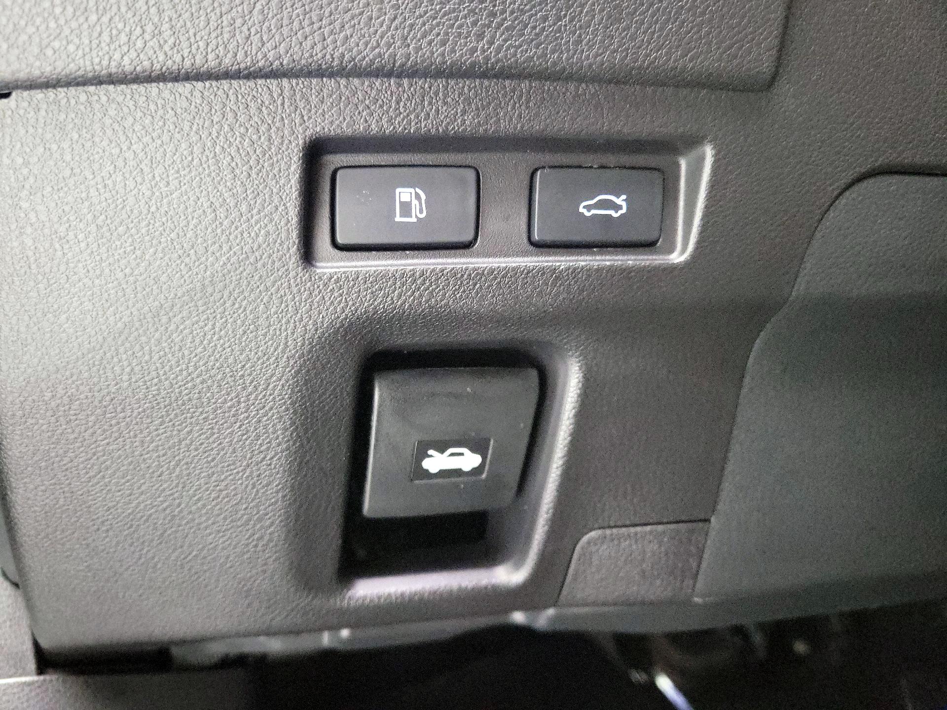 Thumbnail: 2022 Lexus ES - 13