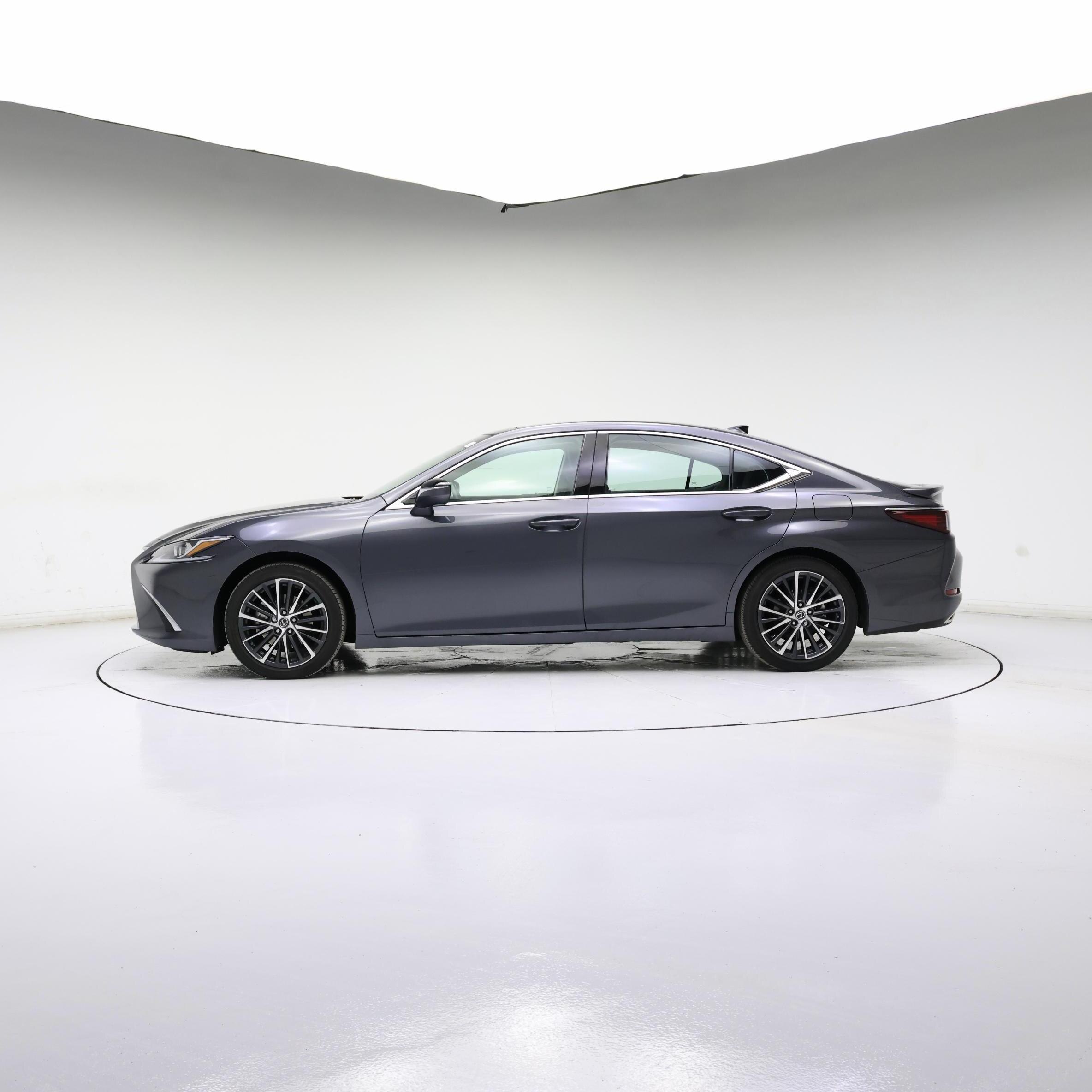 Thumbnail: 2022 Lexus ES - 3