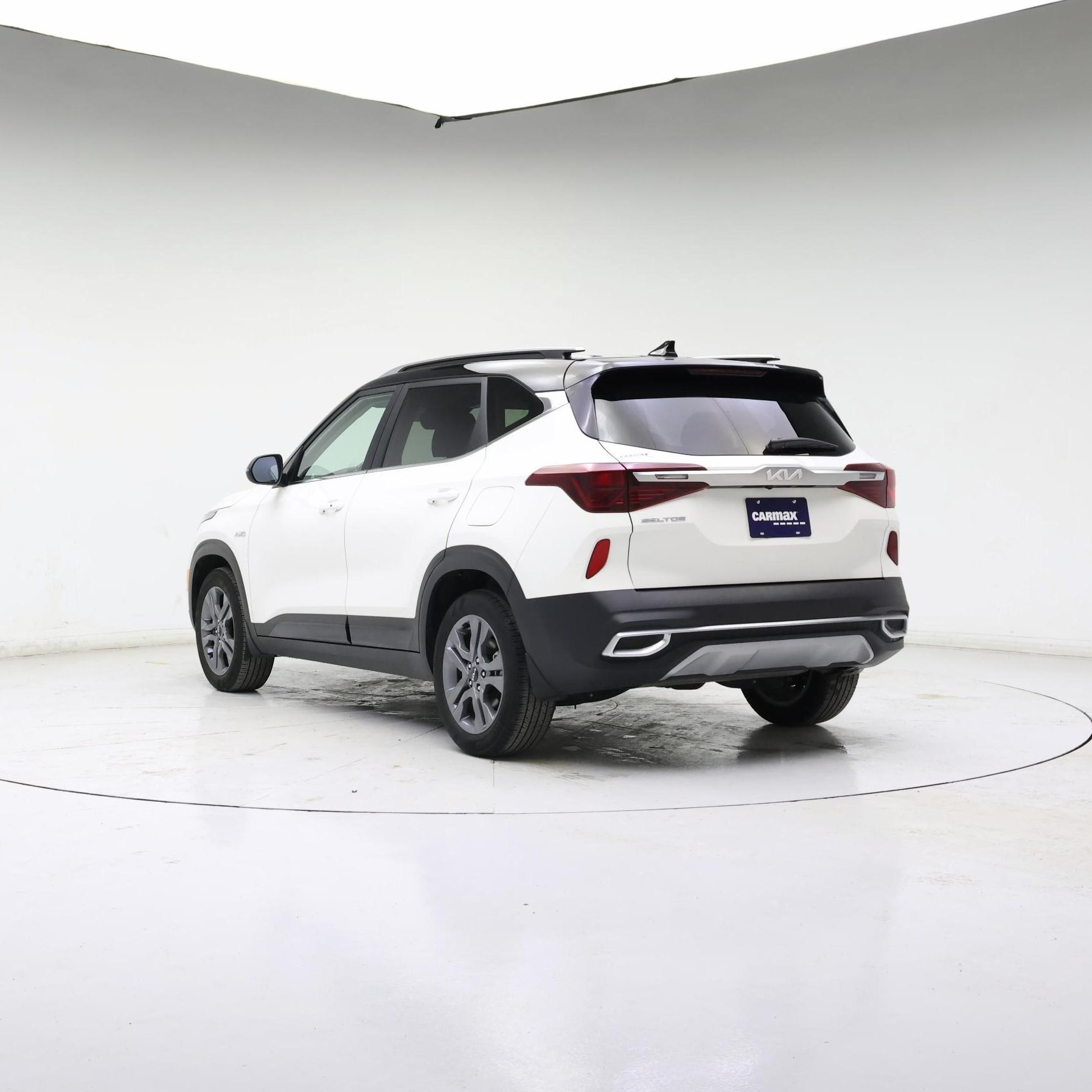 Thumbnail: 2022 Kia Seltos - 2