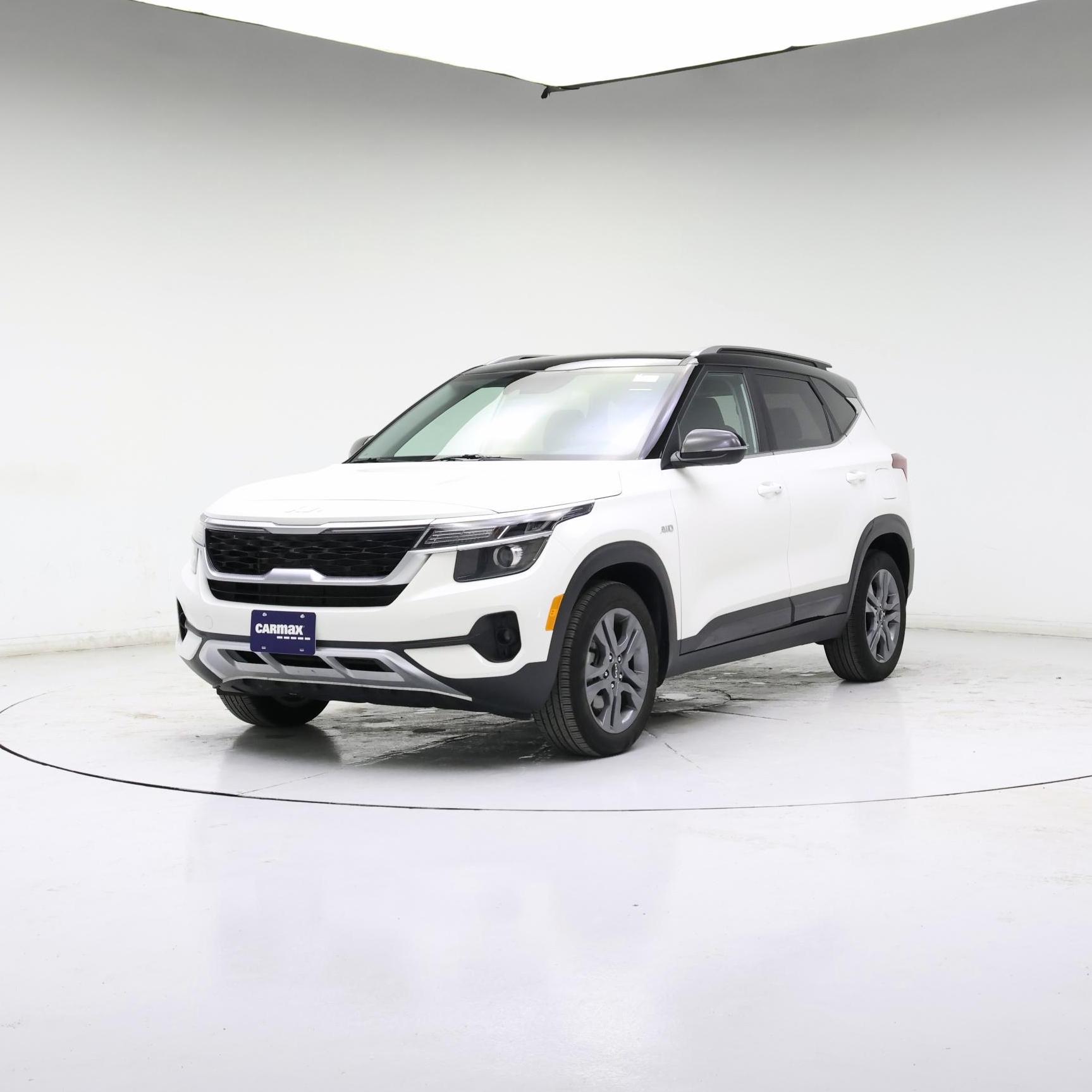 Thumbnail: 2022 Kia Seltos - 4