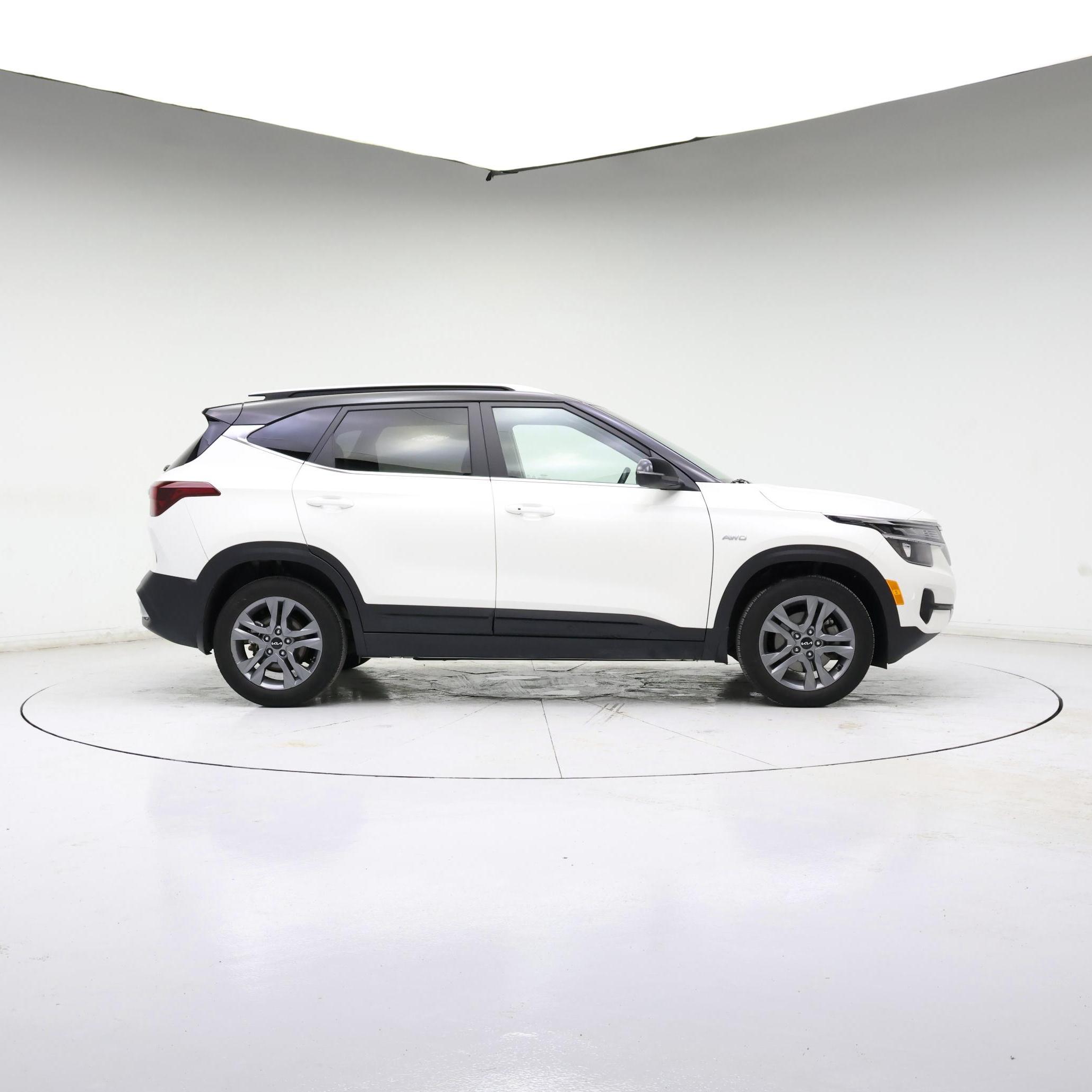 Thumbnail: 2022 Kia Seltos - 7