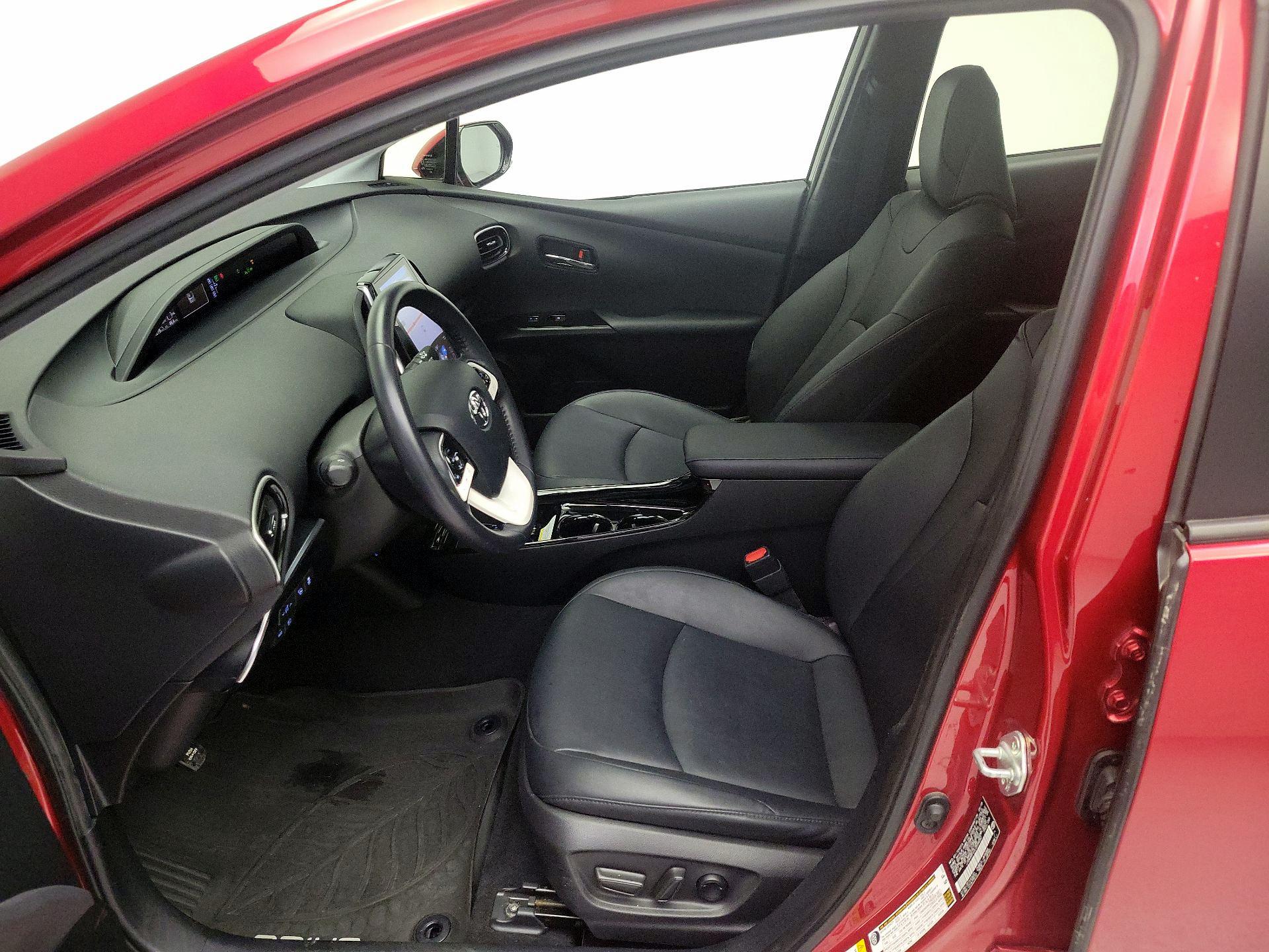 Thumbnail: 2018 Toyota Prius - 11