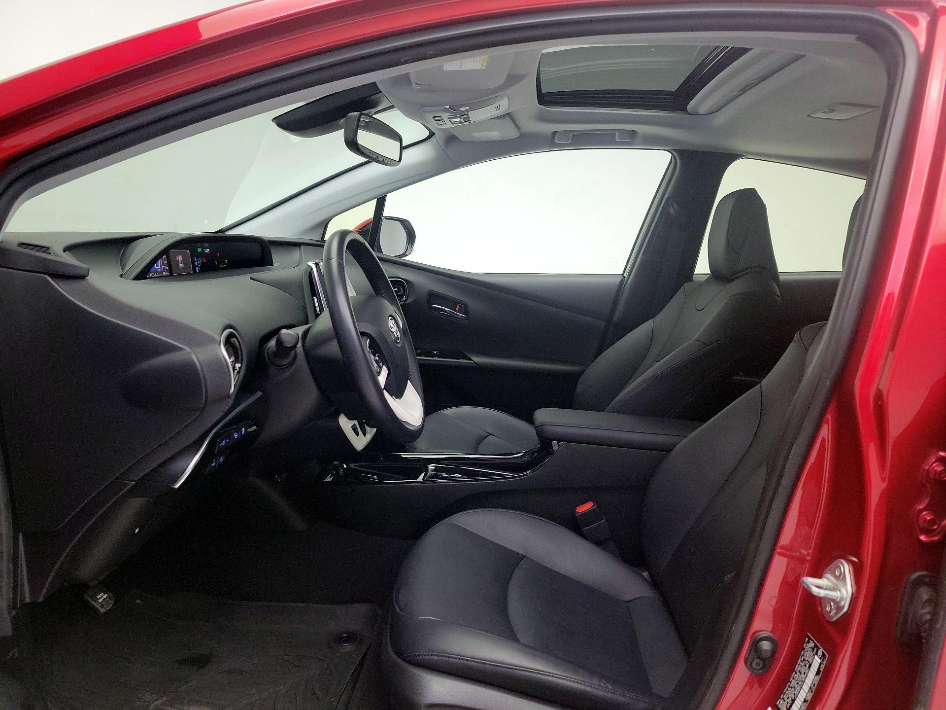 Thumbnail: 2018 Toyota Prius - 20