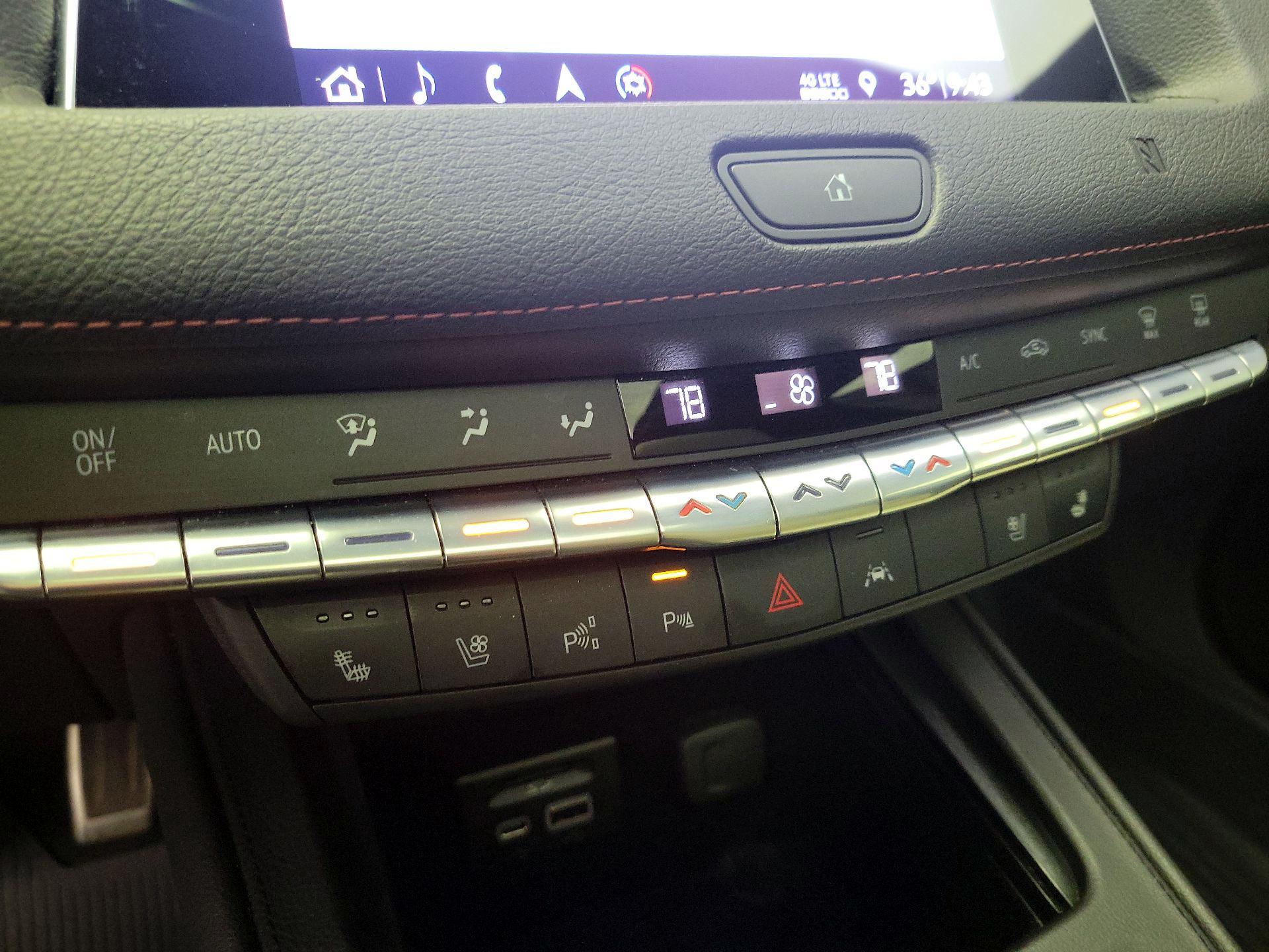 Thumbnail: 2019 Cadillac XT4 - 17