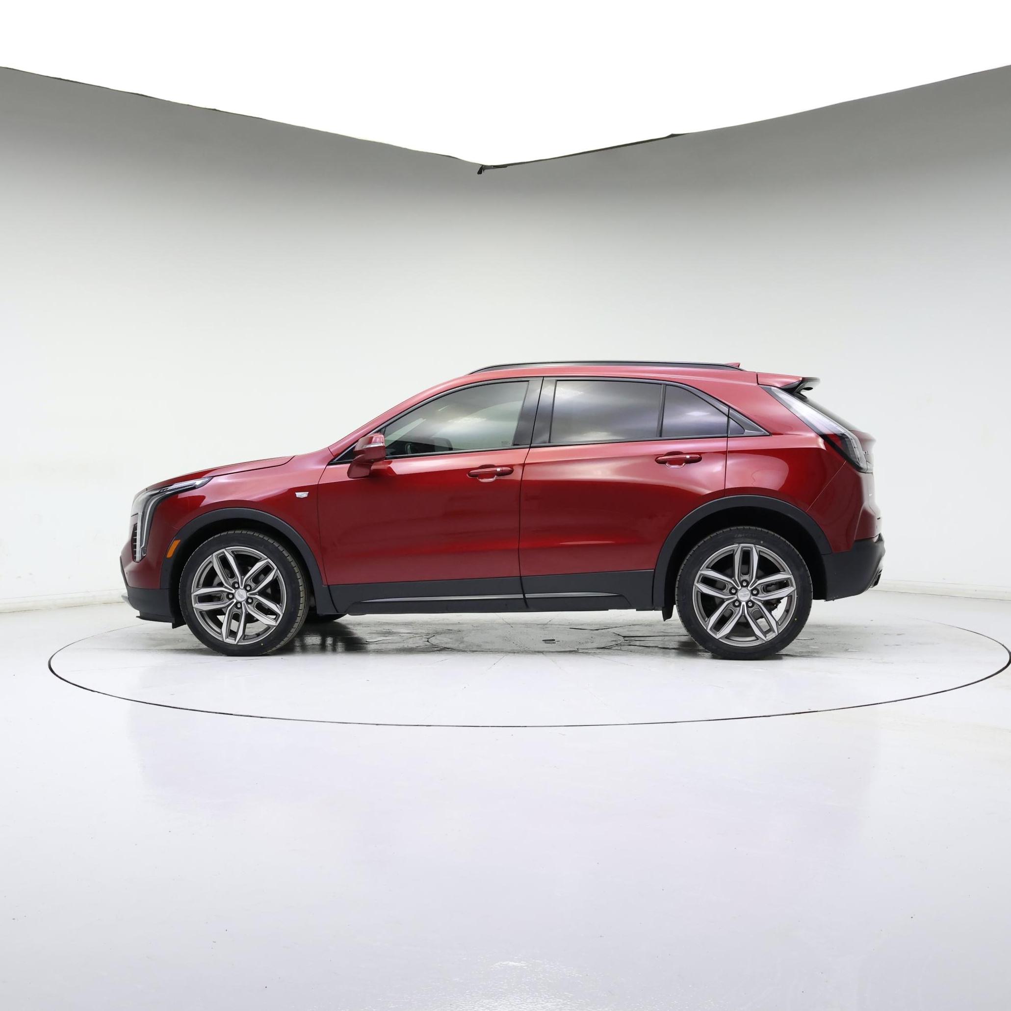 Thumbnail: 2019 Cadillac XT4 - 3