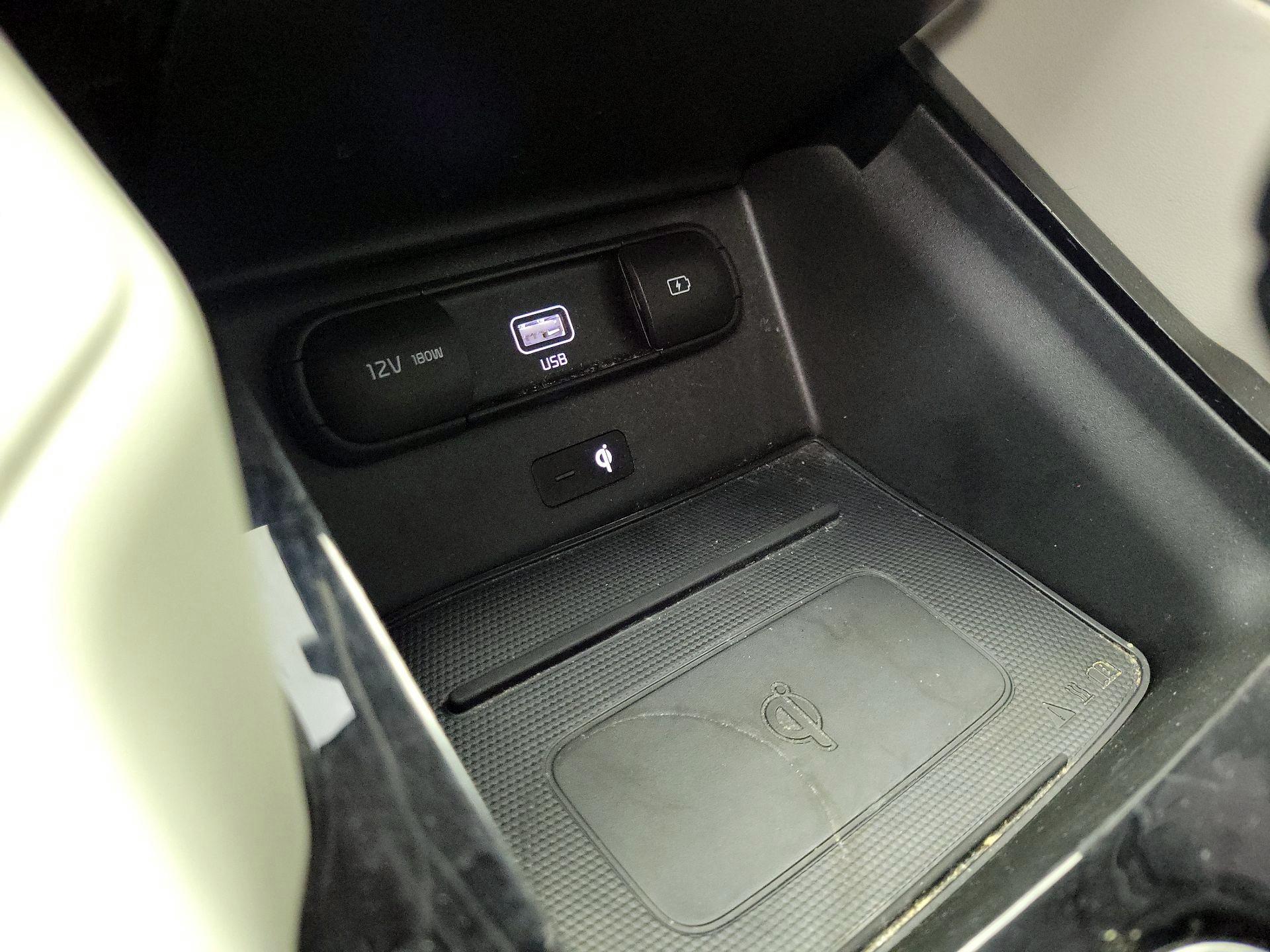 Thumbnail: 2022 Kia Telluride - 19