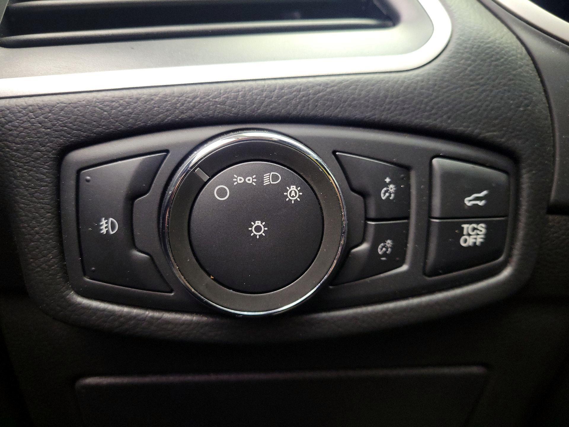 Thumbnail: 2020 Ford Edge - 13