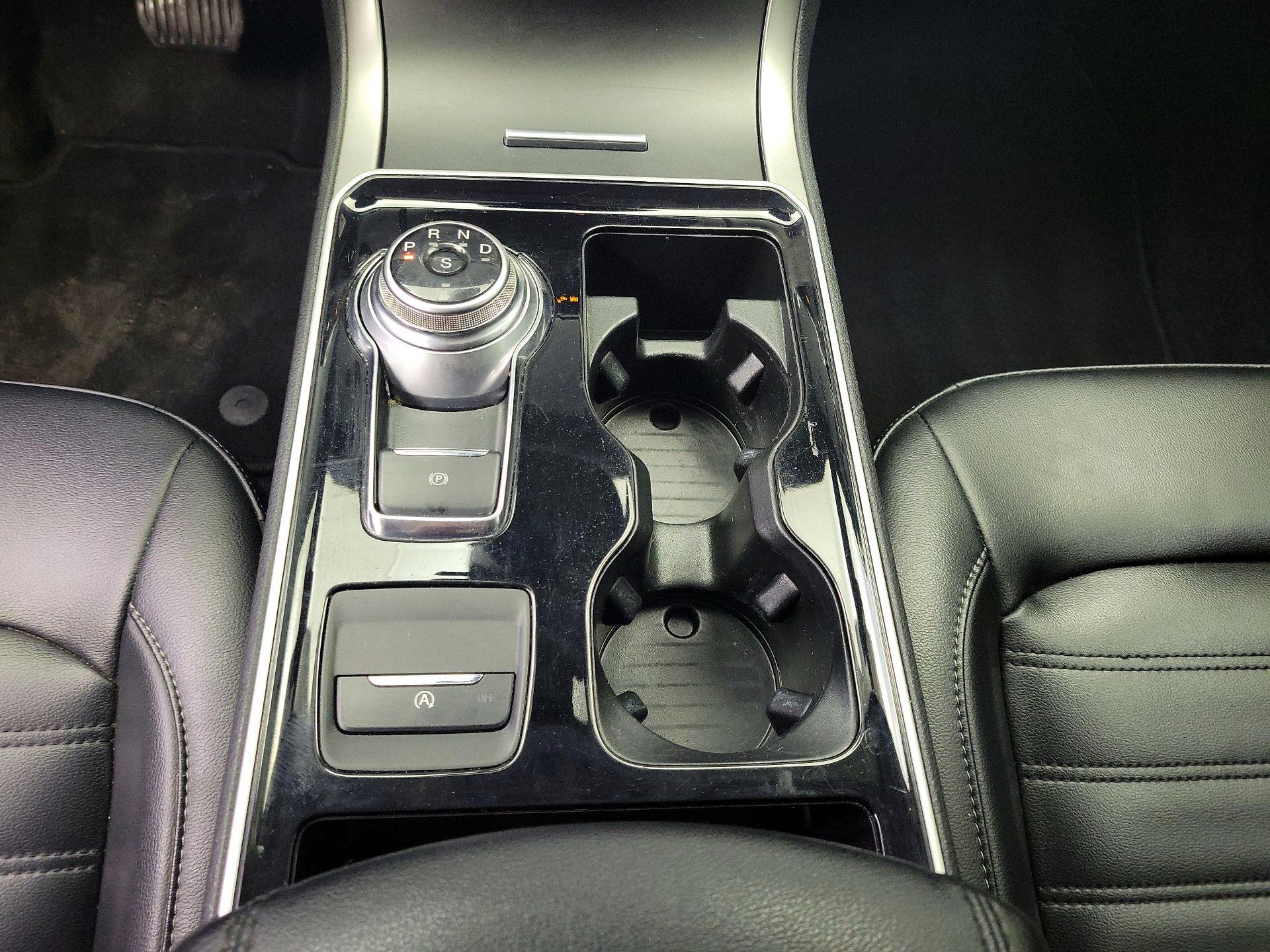 Thumbnail: 2020 Ford Edge - 18