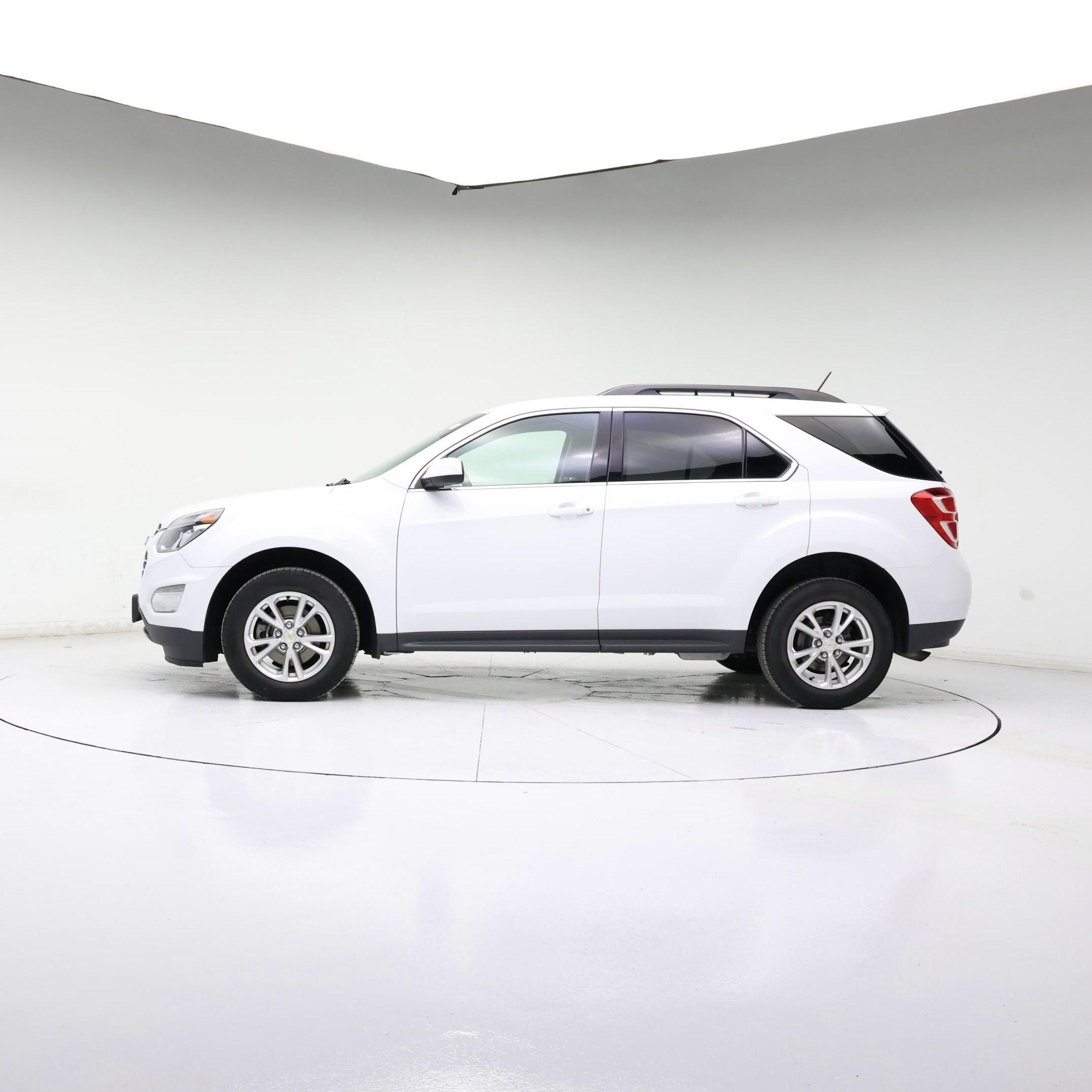 Thumbnail: 2017 Chevrolet Equinox - 3