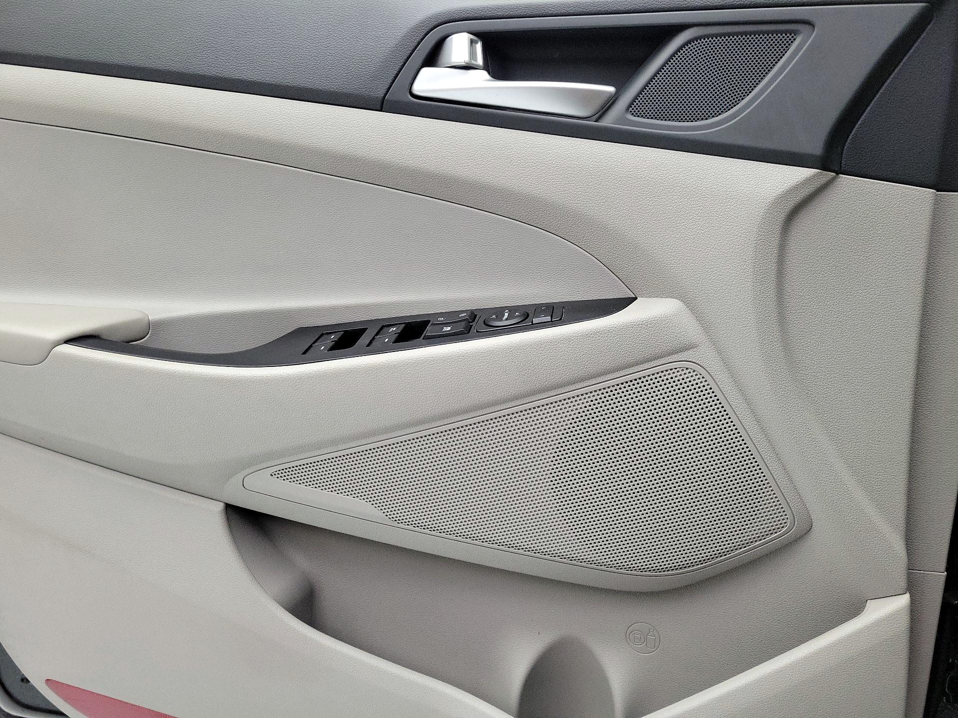 Thumbnail: 2020 Hyundai Tucson - 12