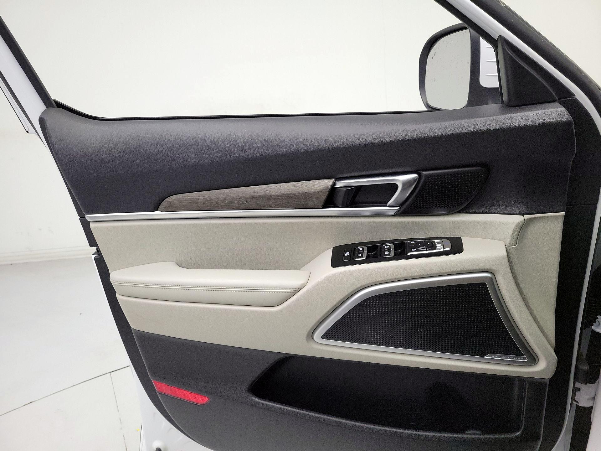 Thumbnail: 2022 Kia Telluride - 12