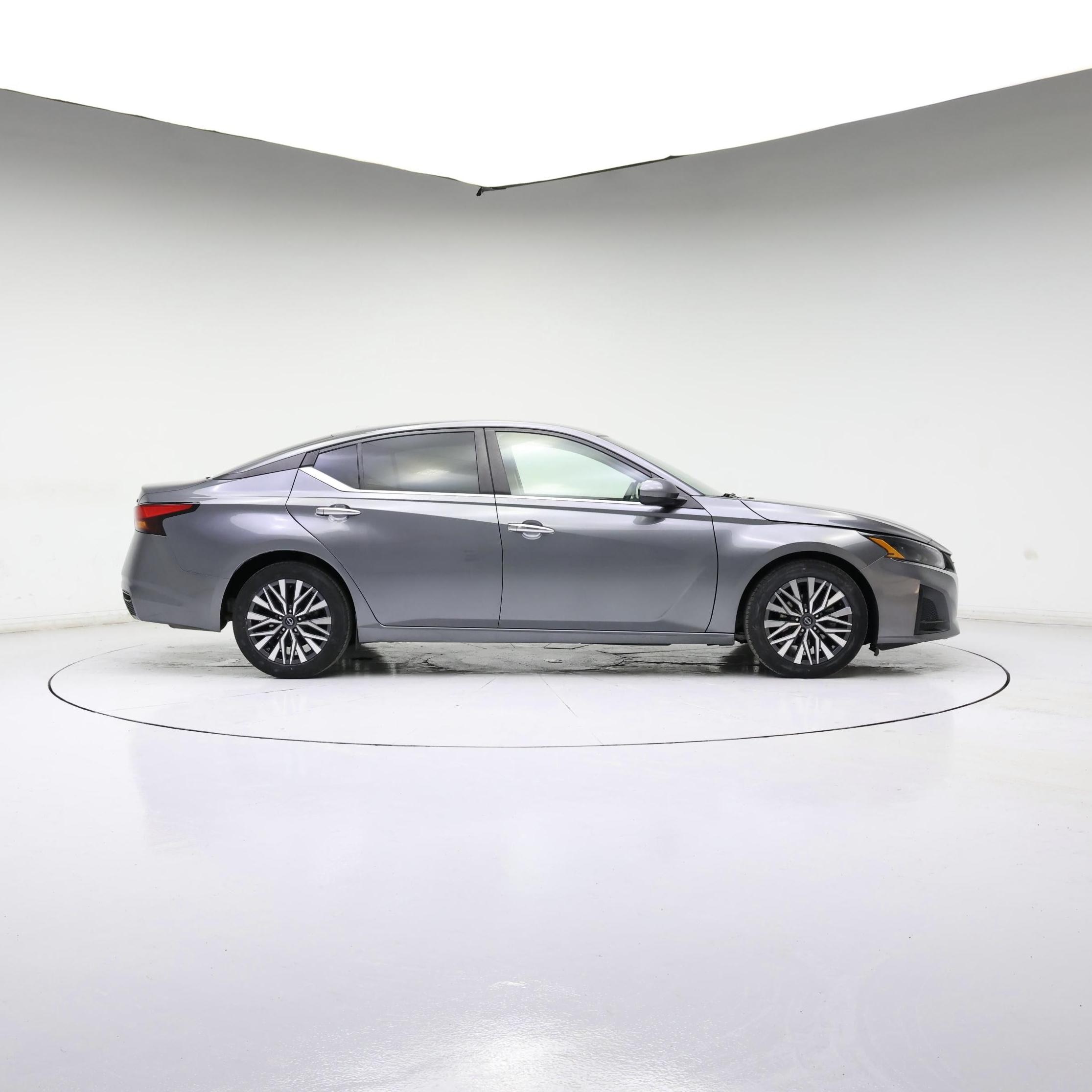 Thumbnail: 2023 Nissan Altima - 7