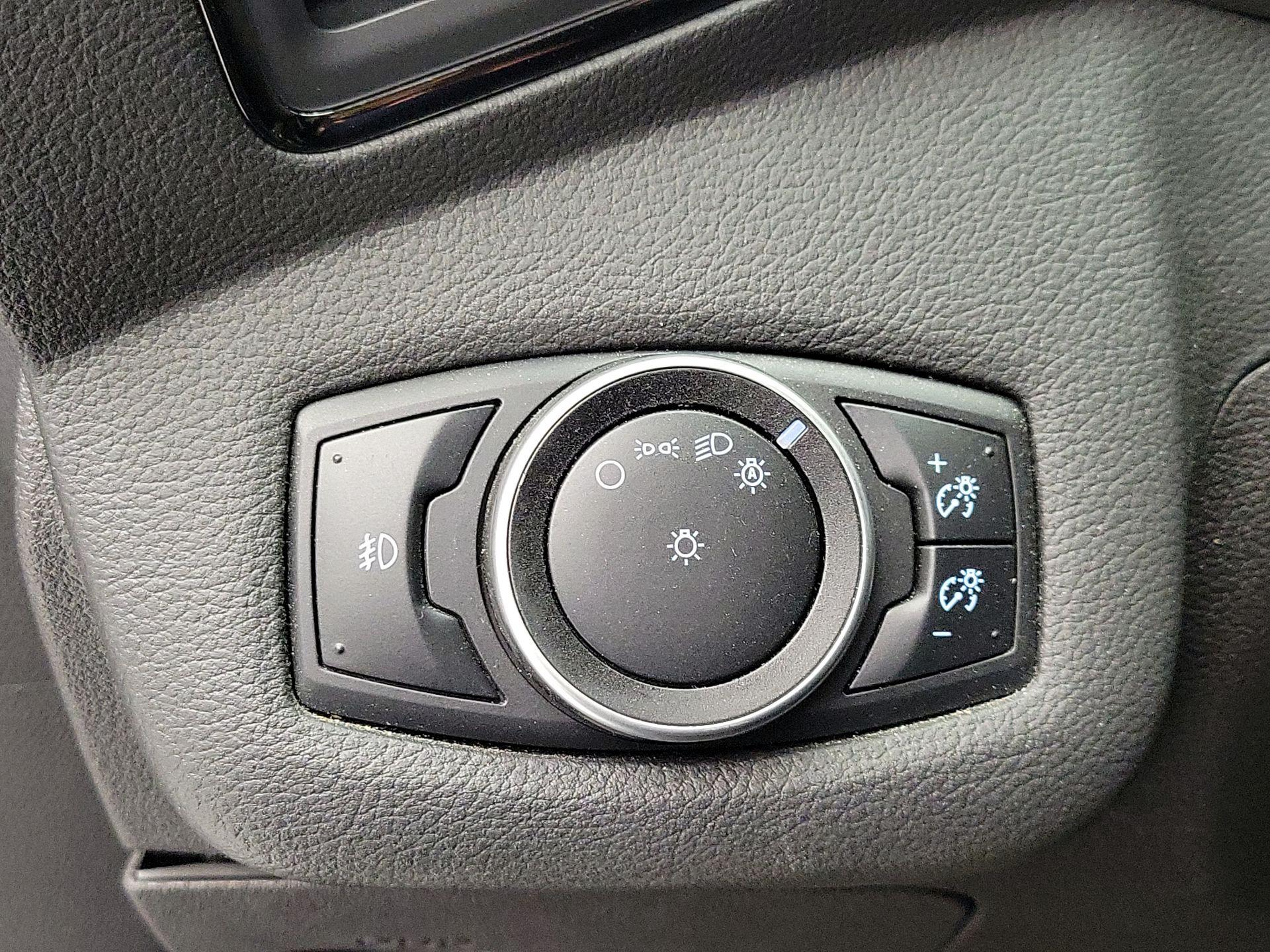 Thumbnail: 2015 Ford Escape - 13