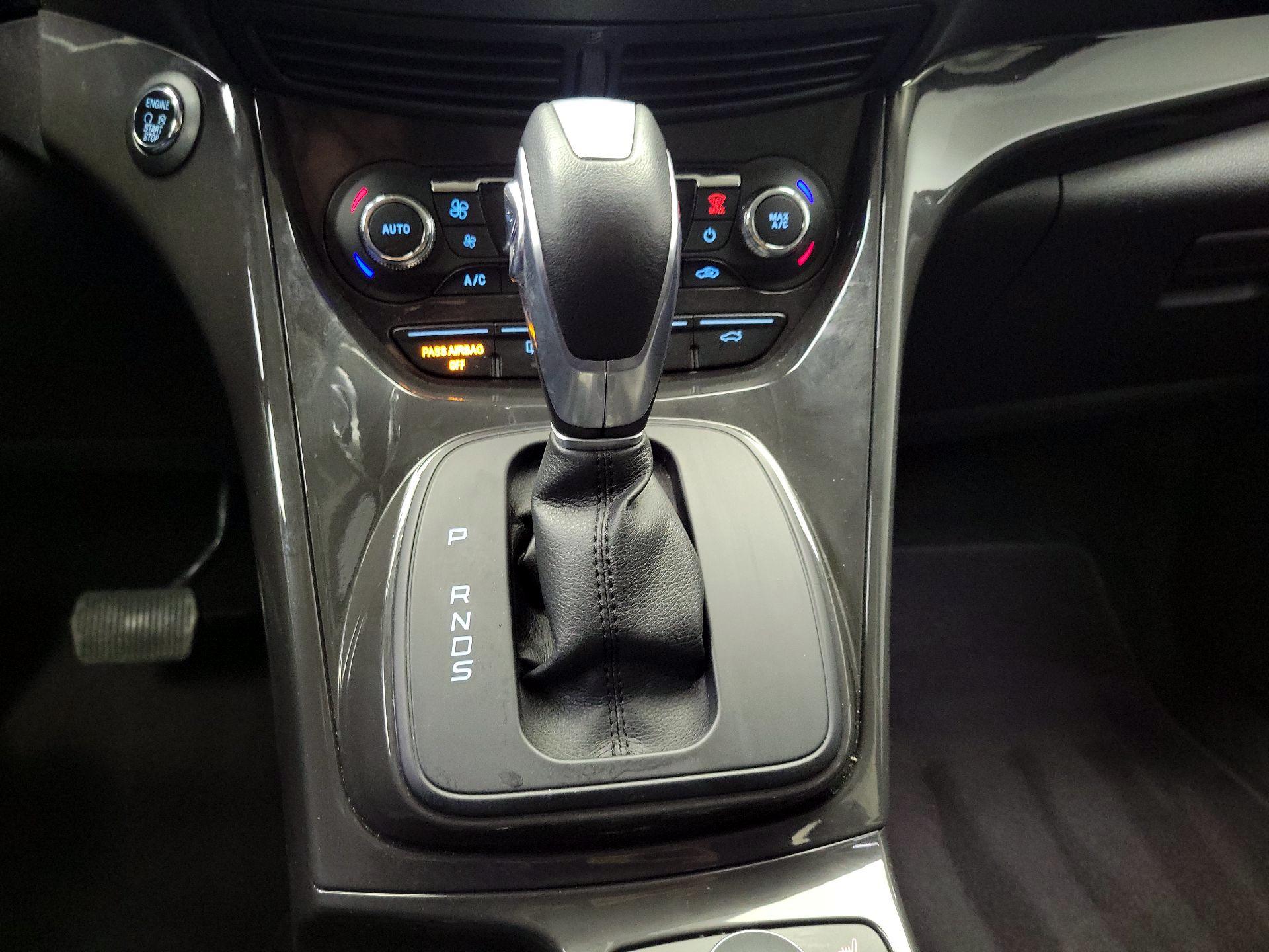 Thumbnail: 2015 Ford Escape - 17