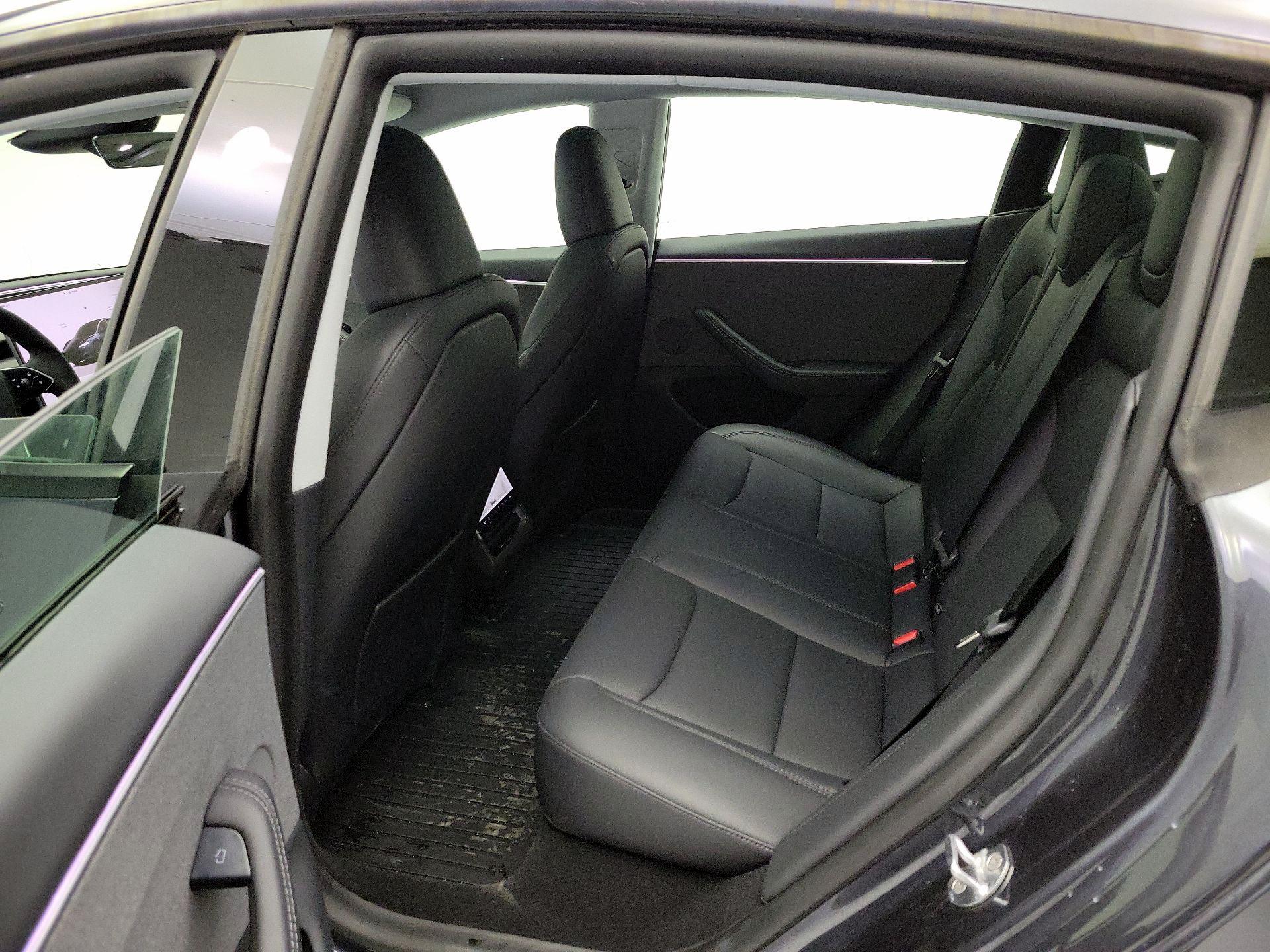 Thumbnail: 2025 Tesla Model 3 - 18