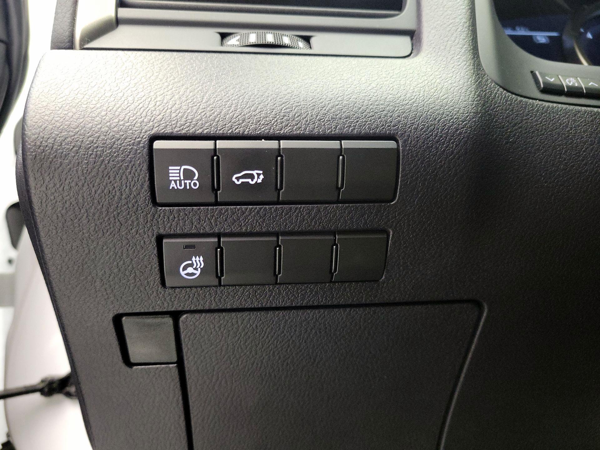 Thumbnail: 2020 Lexus RX - 13