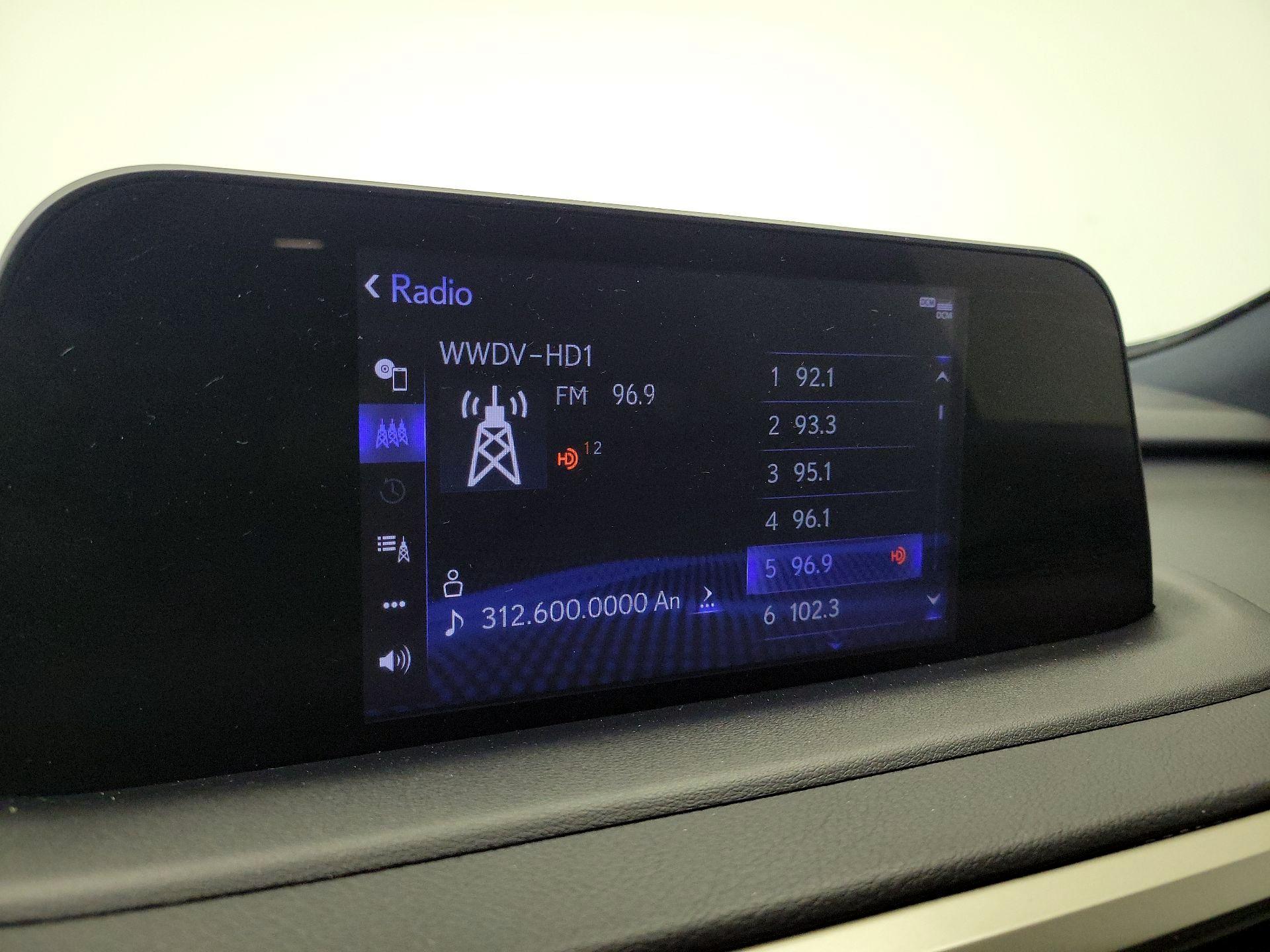 Thumbnail: 2020 Lexus RX - 15