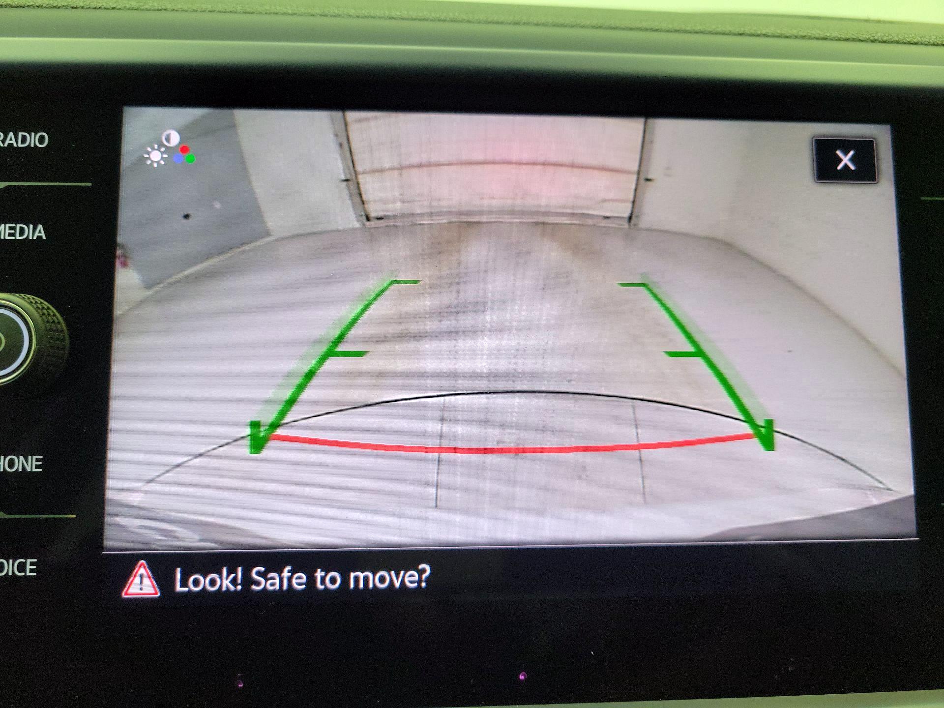 Thumbnail: 2022 Volkswagen Taos - 13