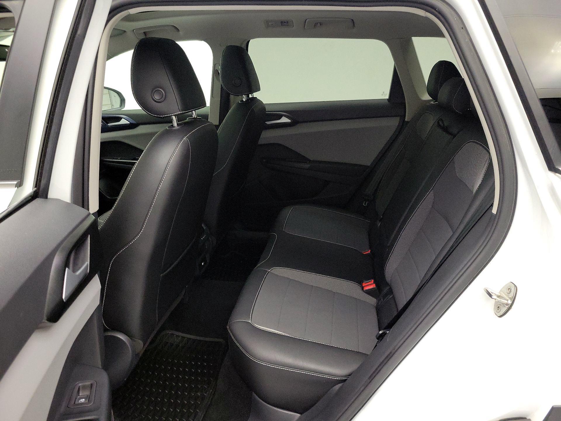 Thumbnail: 2022 Volkswagen Taos - 19