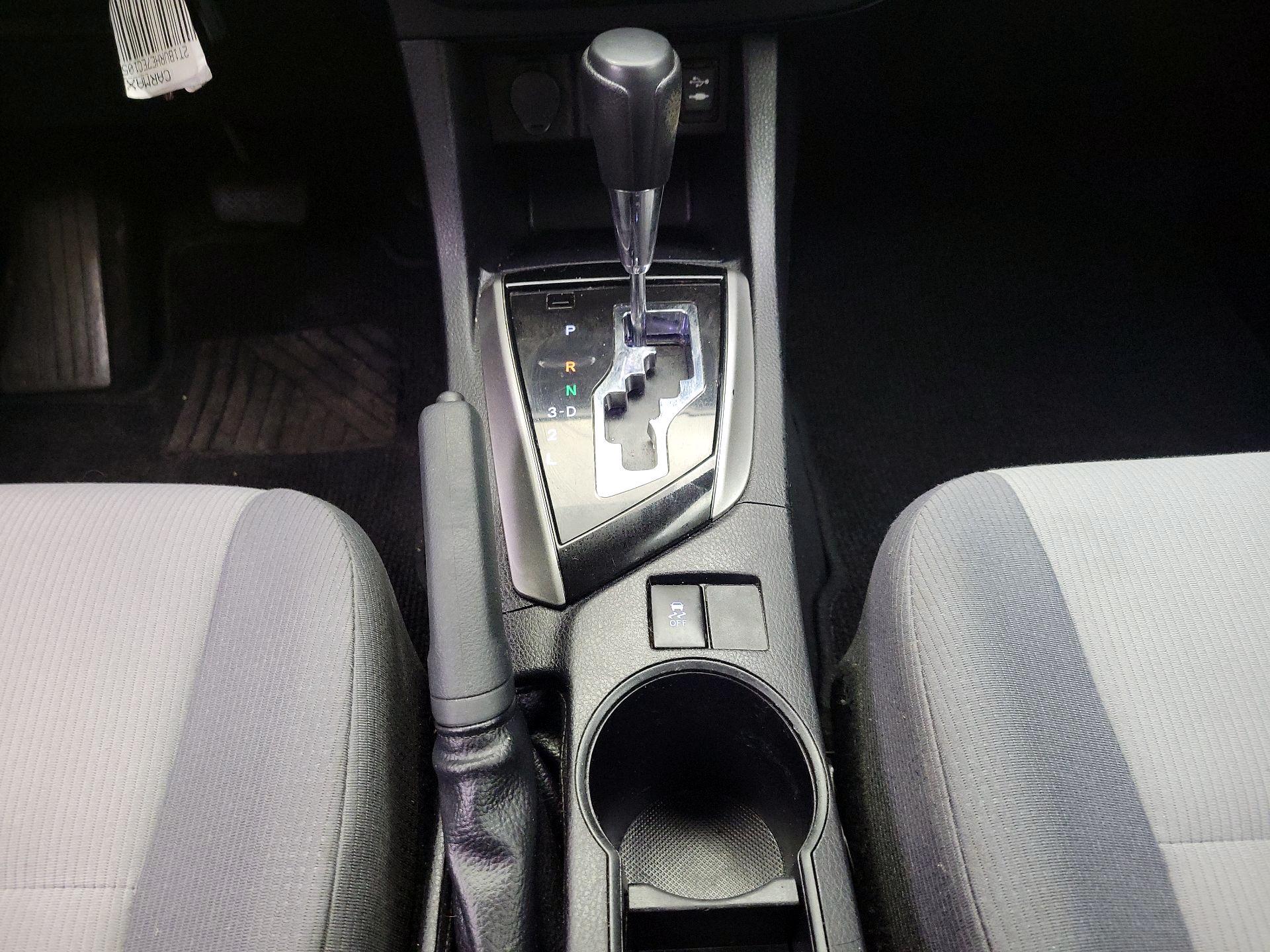 Thumbnail: 2014 Toyota Corolla - 16