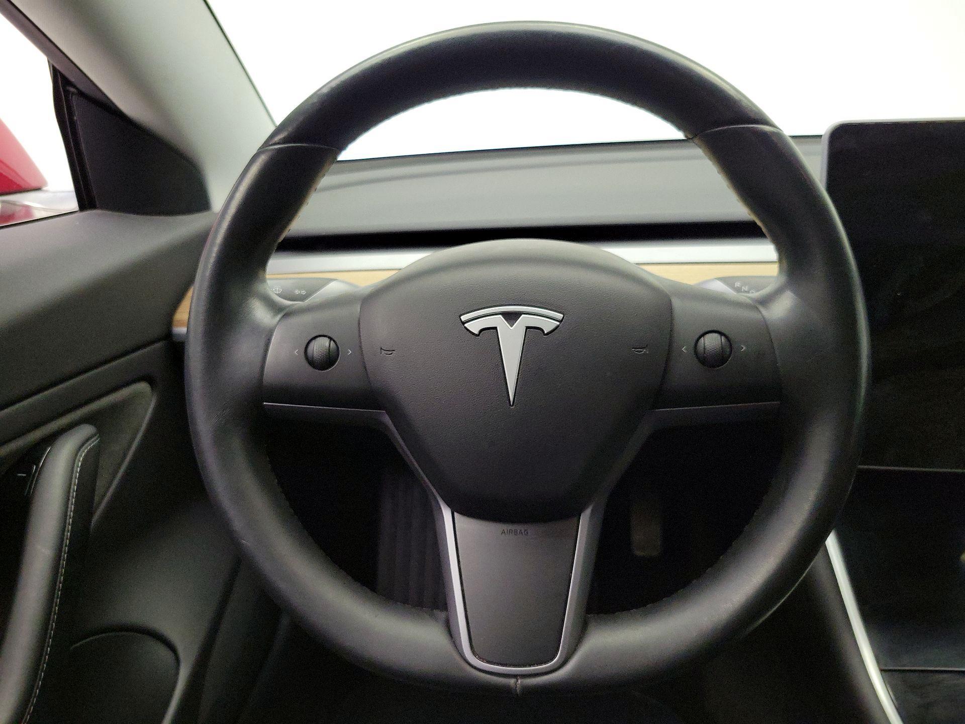 Thumbnail: 2019 Tesla Model 3 - 10