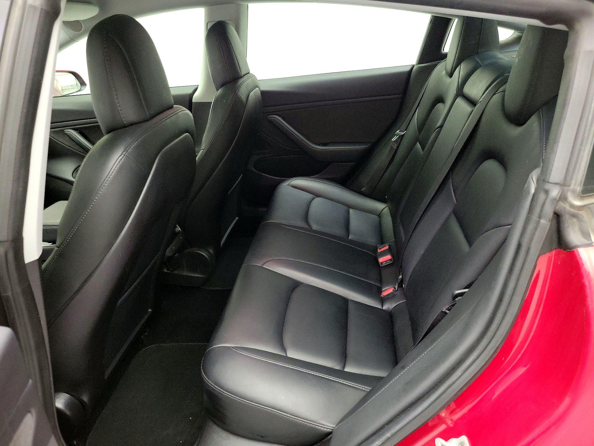 Thumbnail: 2019 Tesla Model 3 - 20