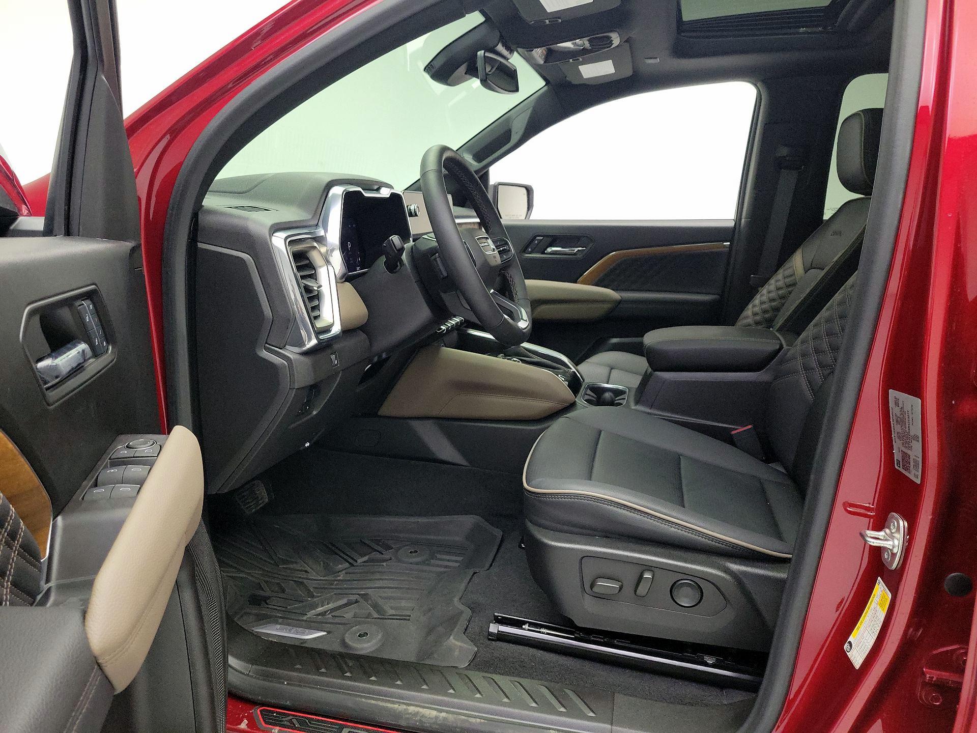 Thumbnail: 2024 GMC Canyon - 11