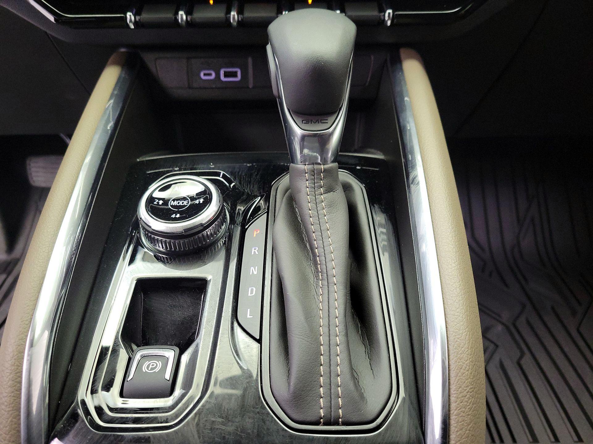 Thumbnail: 2024 GMC Canyon - 16