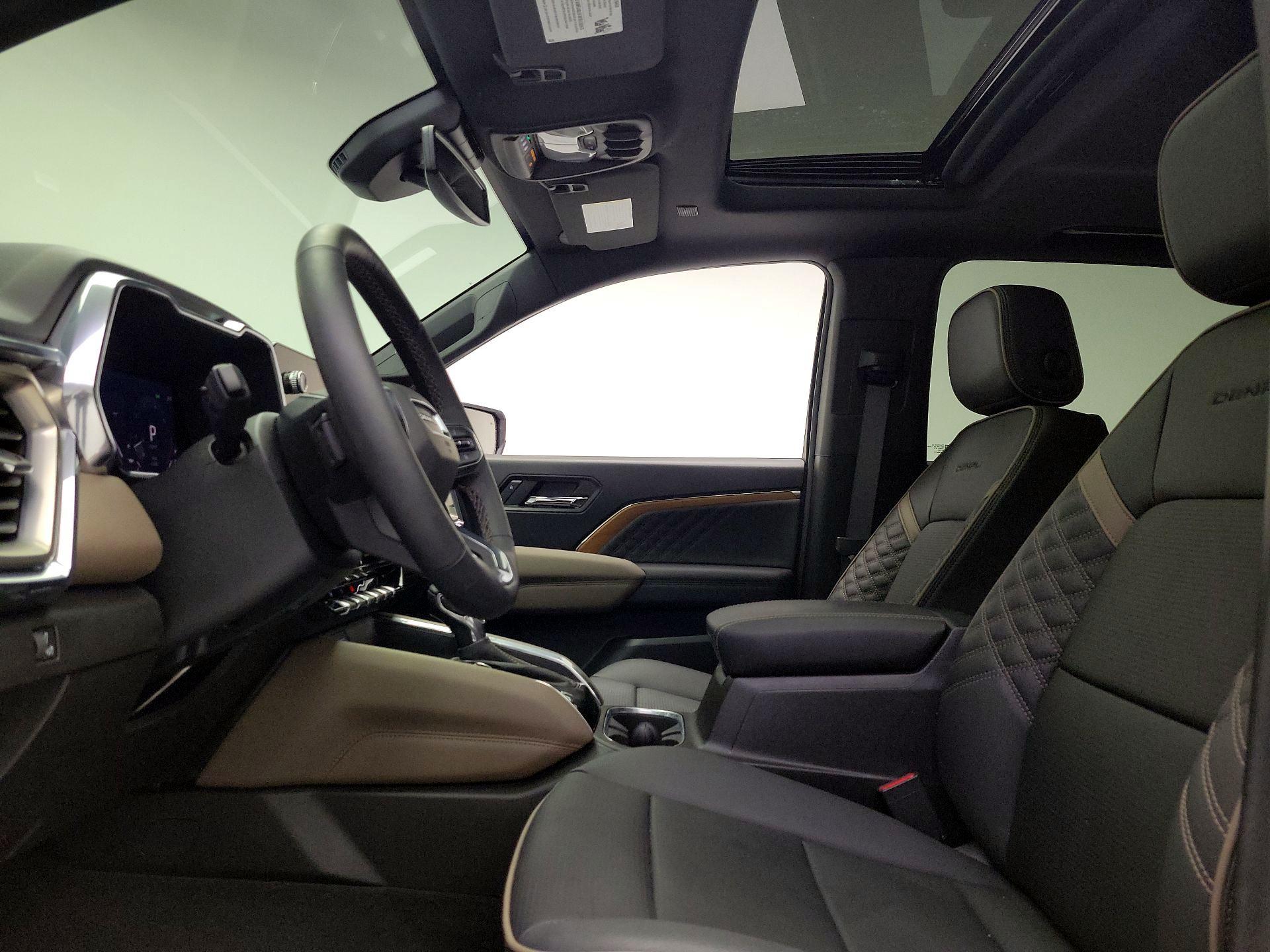 Thumbnail: 2024 GMC Canyon - 18