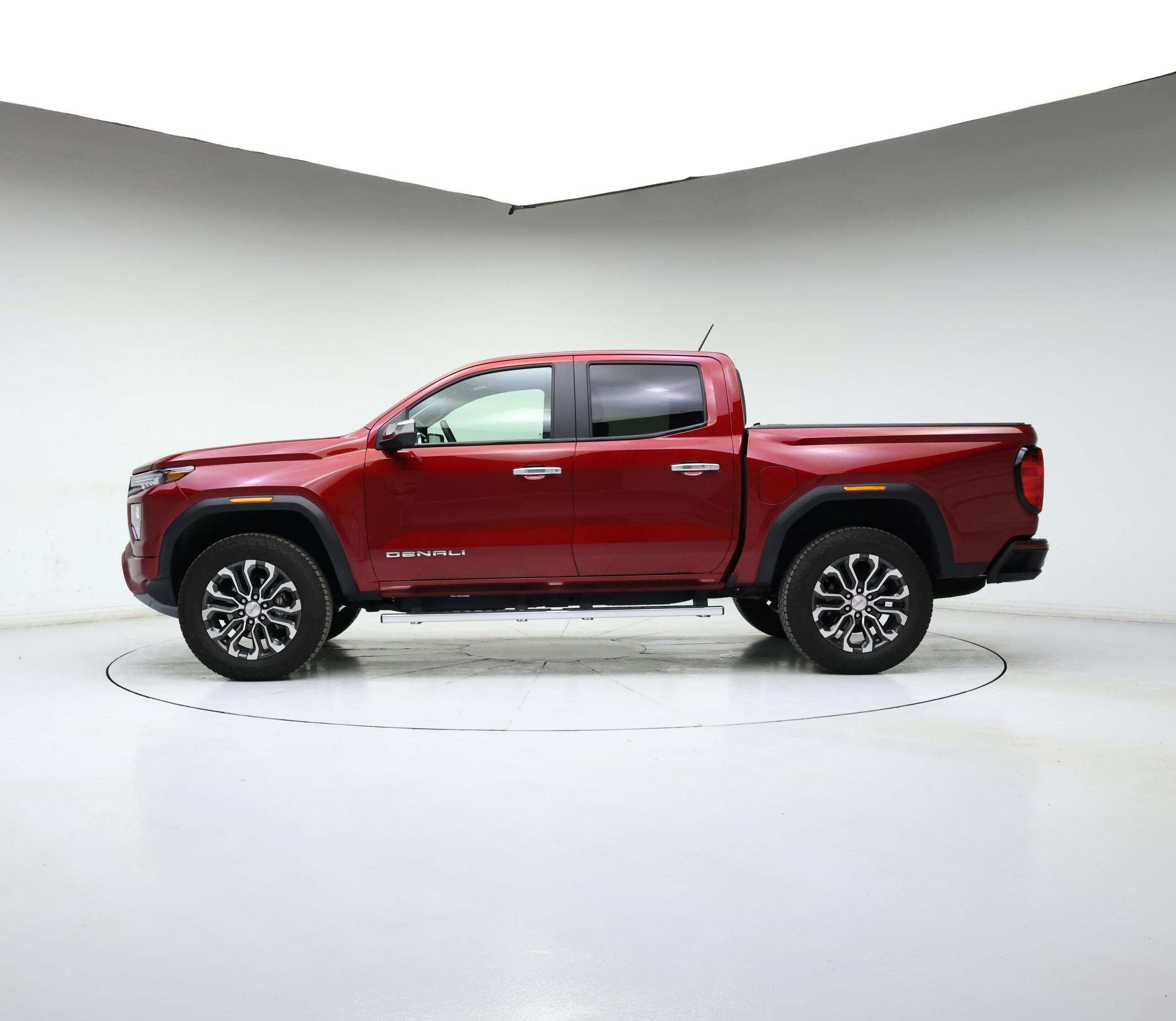 Thumbnail: 2024 GMC Canyon - 3