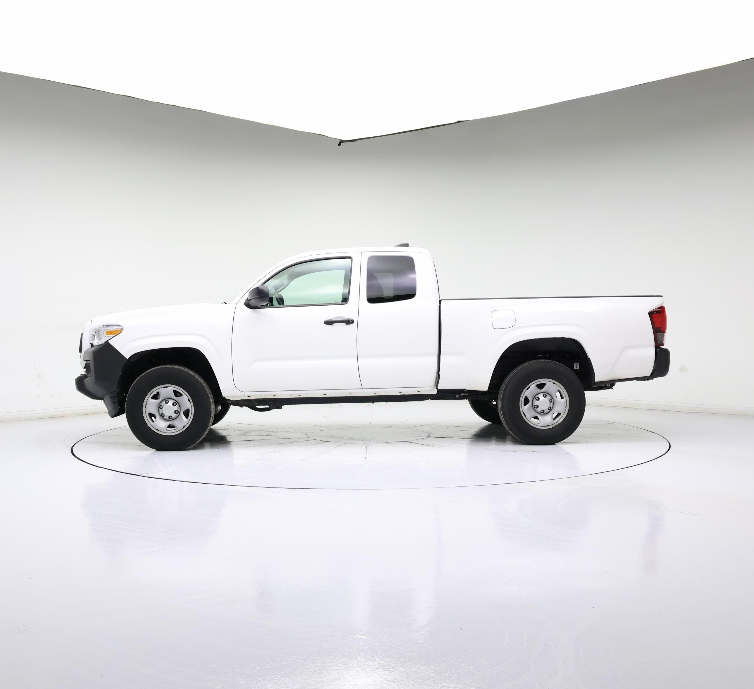 Thumbnail: 2023 Toyota Tacoma - 3