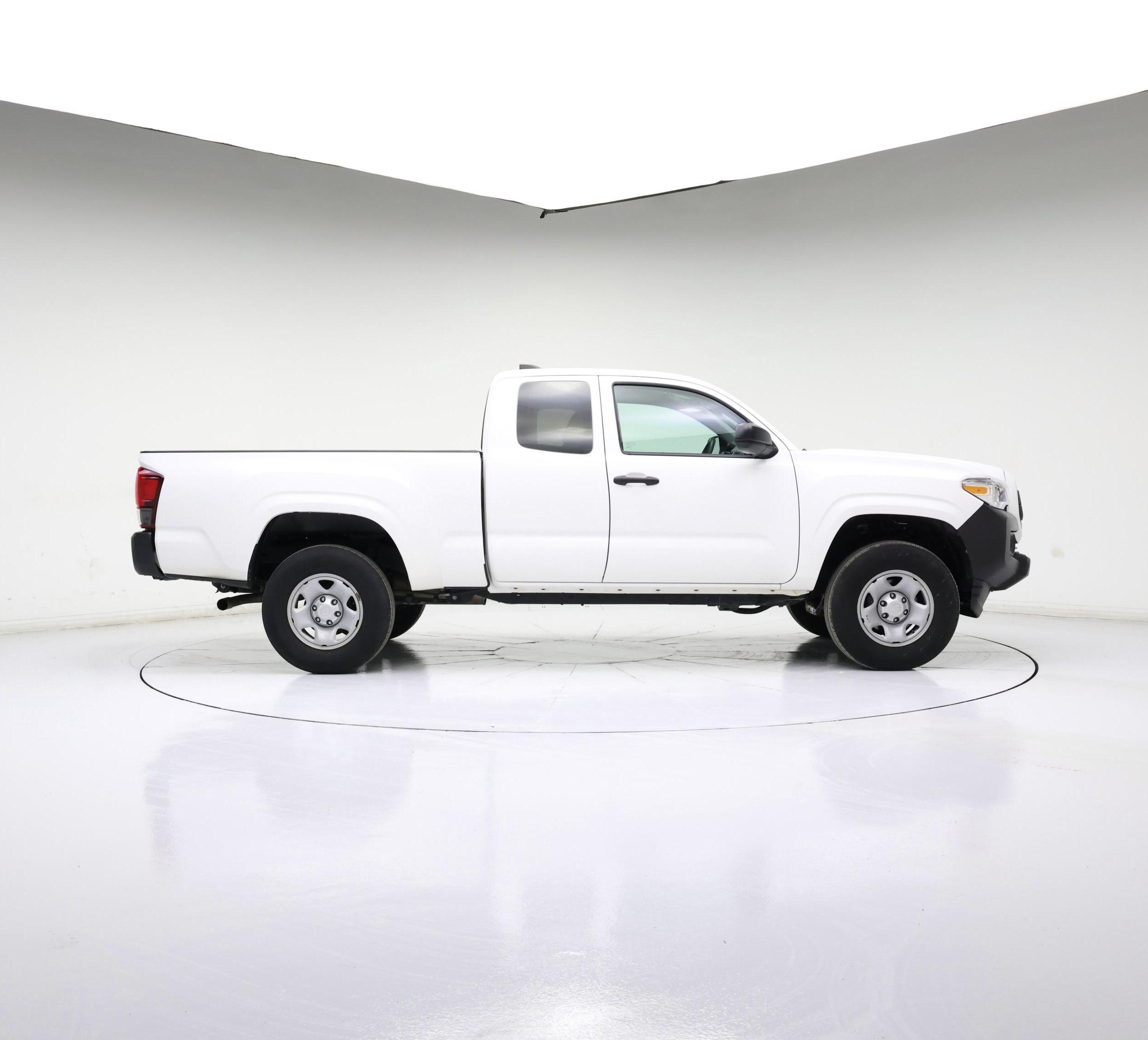 Thumbnail: 2023 Toyota Tacoma - 7