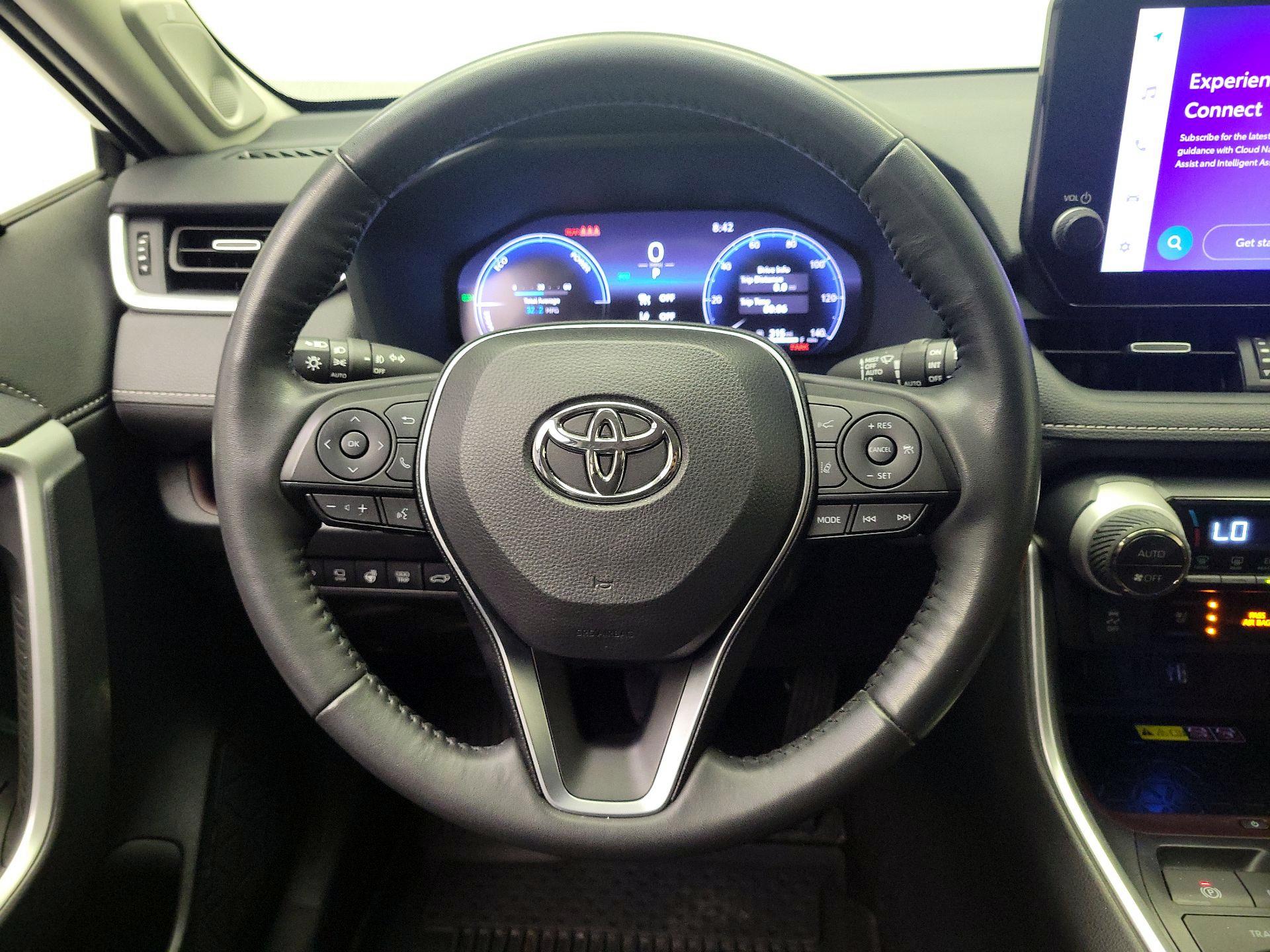 Thumbnail: 2024 Toyota RAV4 - 10