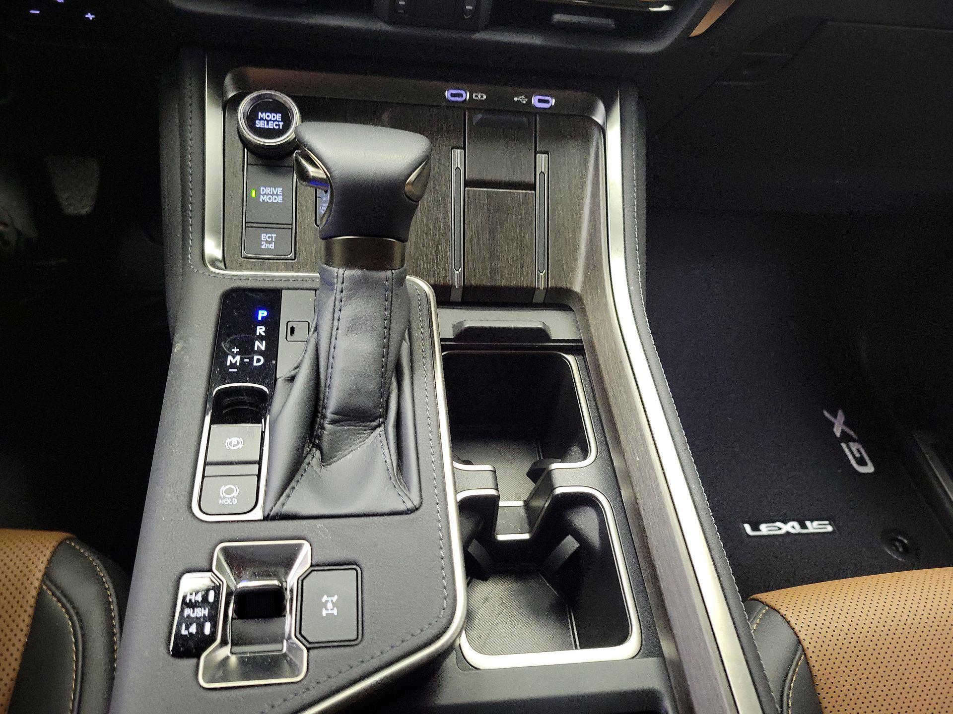 Thumbnail: 2025 Lexus GX - 17