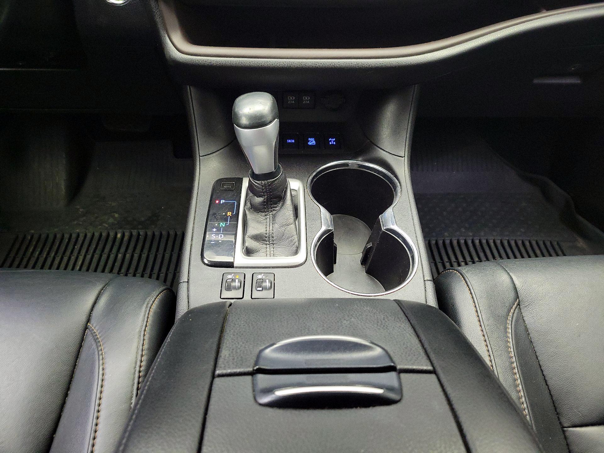 Thumbnail: 2018 Toyota Highlander - 18