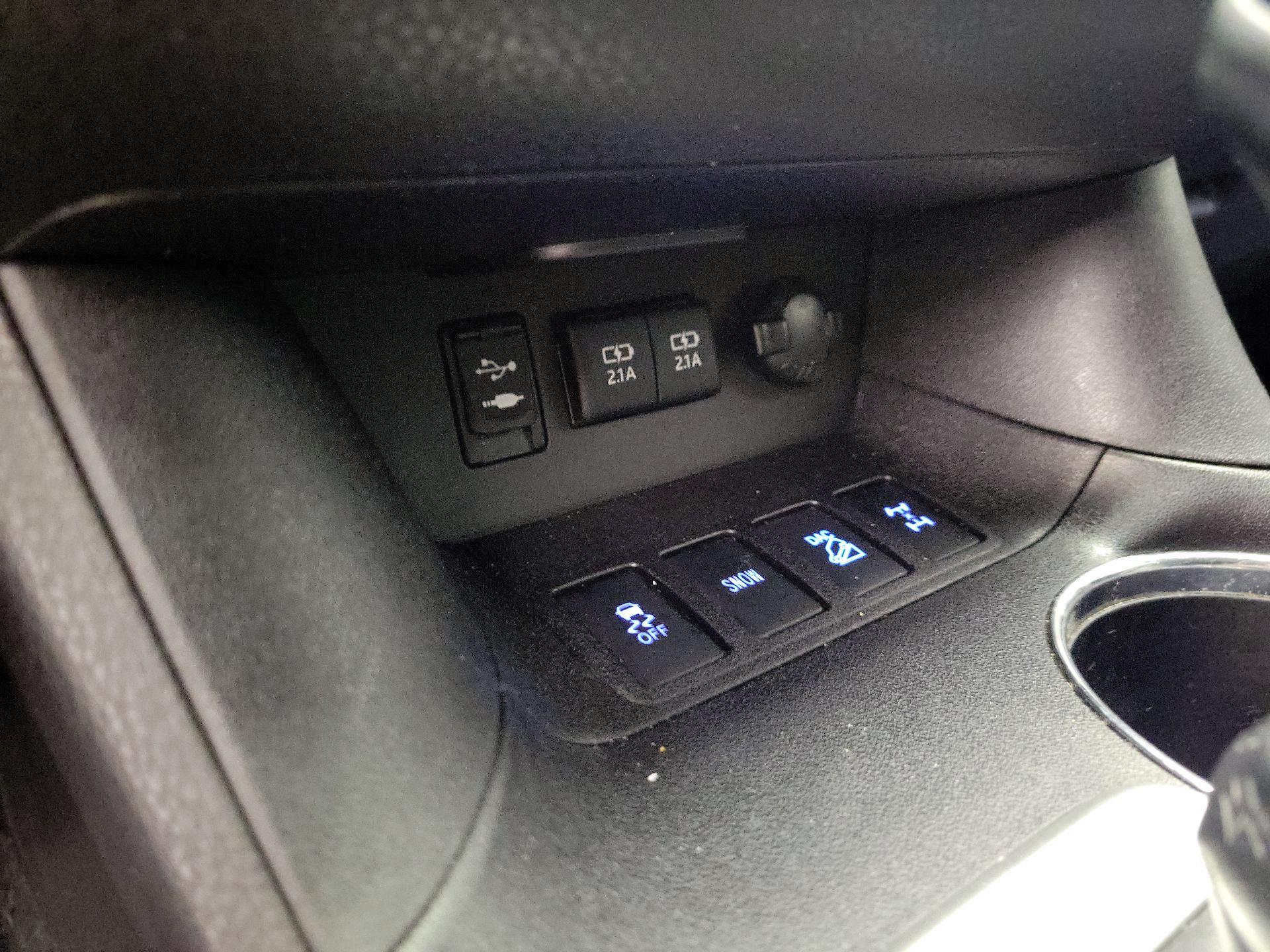 Thumbnail: 2018 Toyota Highlander - 19