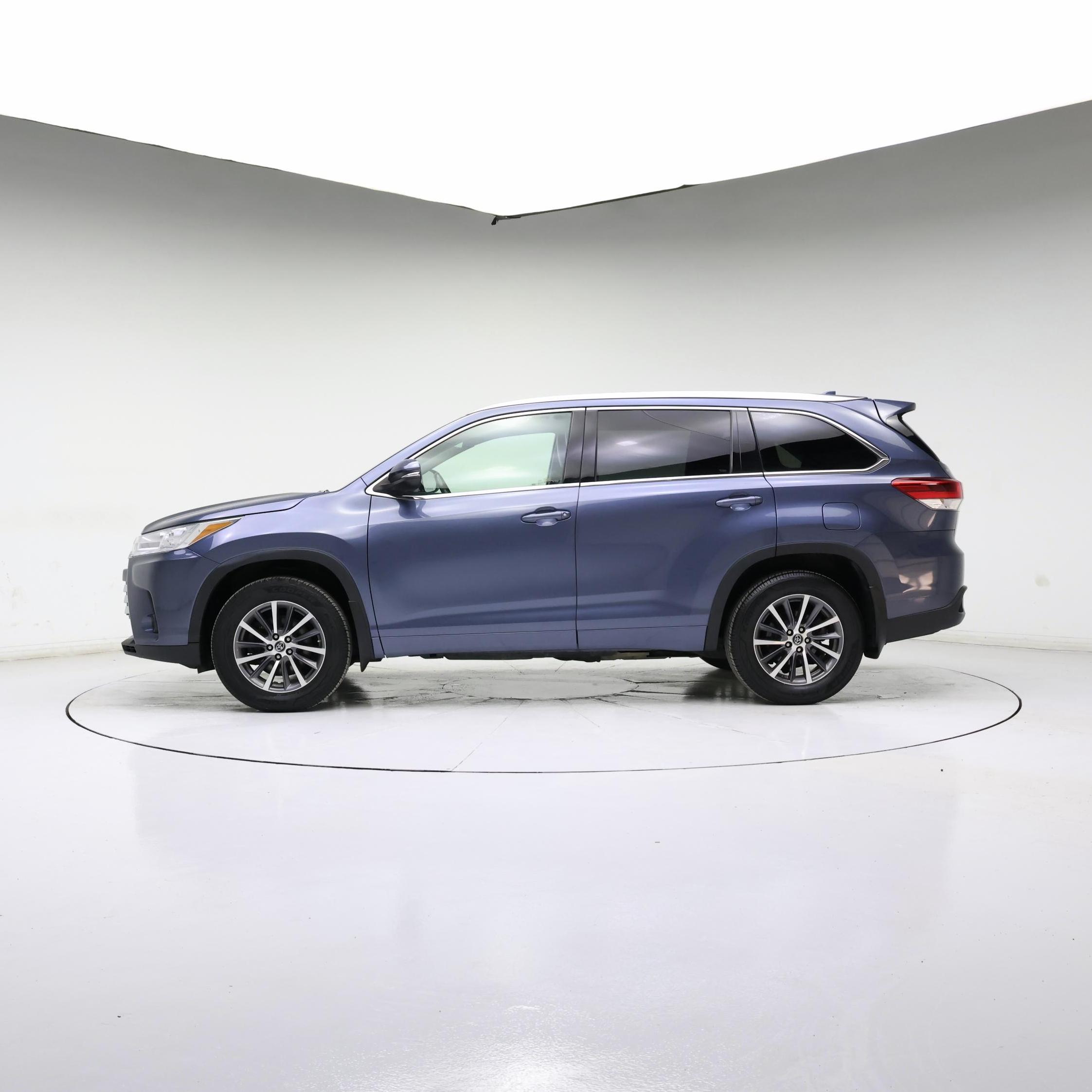Thumbnail: 2018 Toyota Highlander - 3