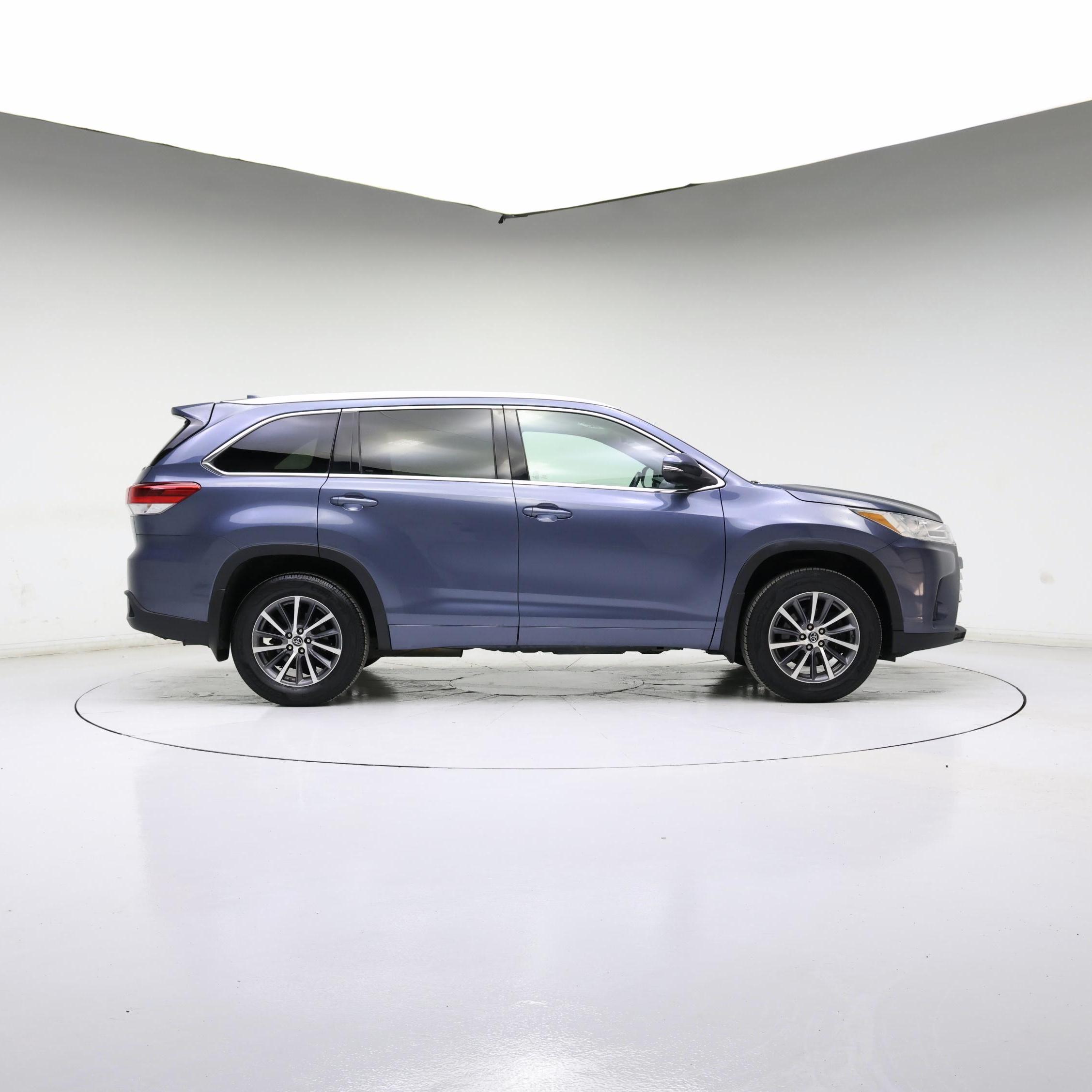 Thumbnail: 2018 Toyota Highlander - 7