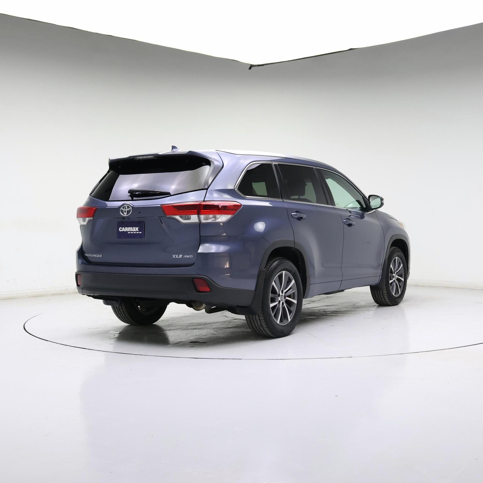 Thumbnail: 2018 Toyota Highlander - 8
